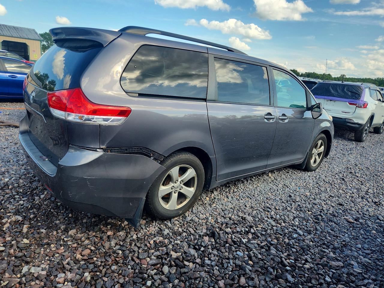 2013 Toyota Sienna Le Gray vin: 5TDKK3DC7DS293567