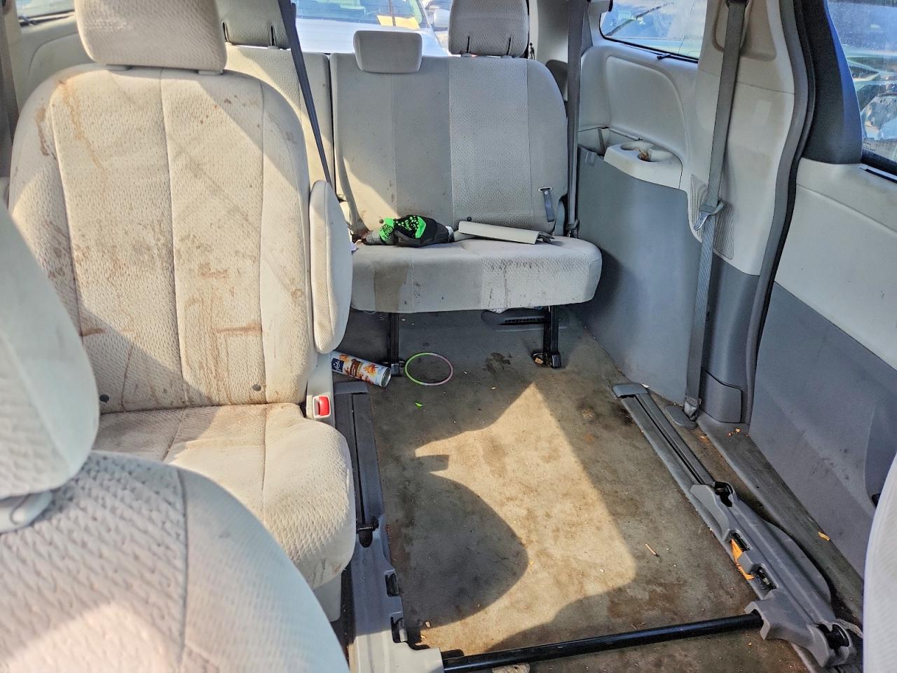 2013 Toyota Sienna Le Gray vin: 5TDKK3DC7DS293567