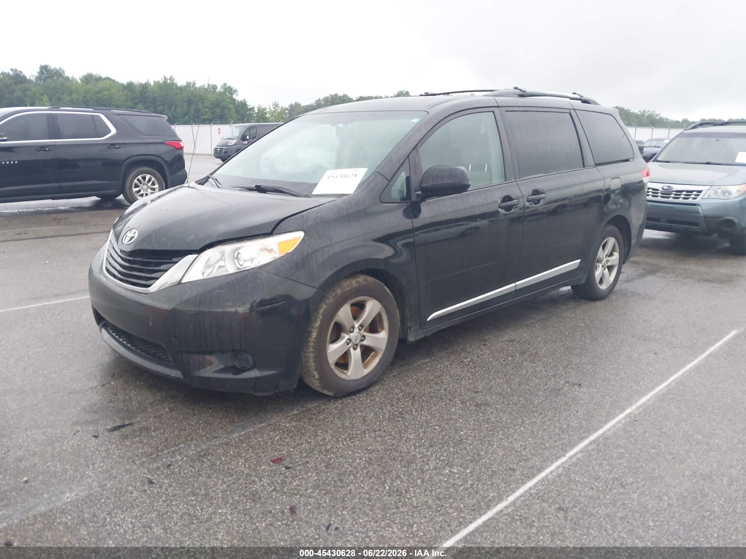 2013 Toyota Sienna Le V6 8 Passenger Black vin: 5TDKK3DC7DS304924