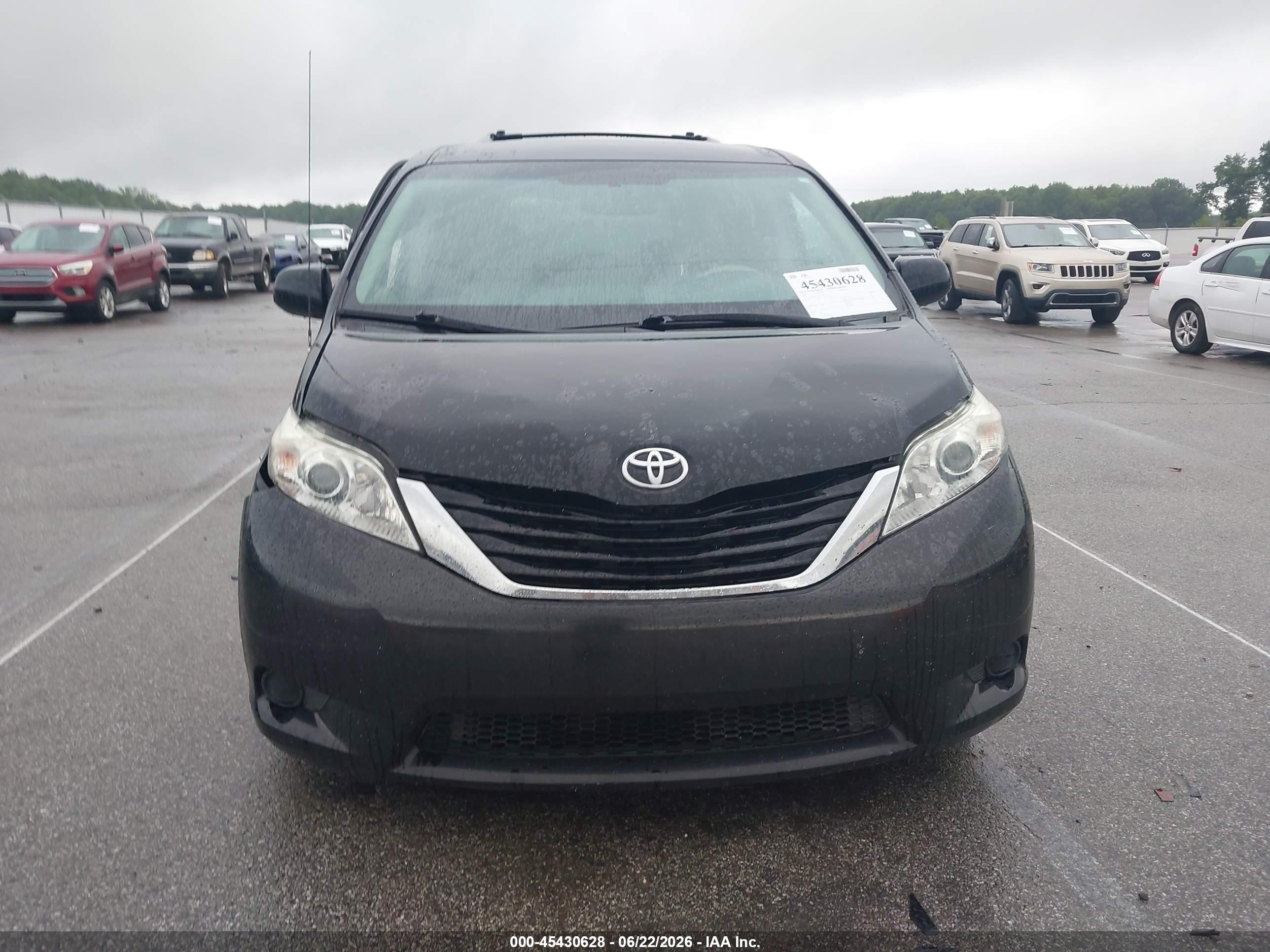 2013 Toyota Sienna Le V6 8 Passenger Black vin: 5TDKK3DC7DS304924