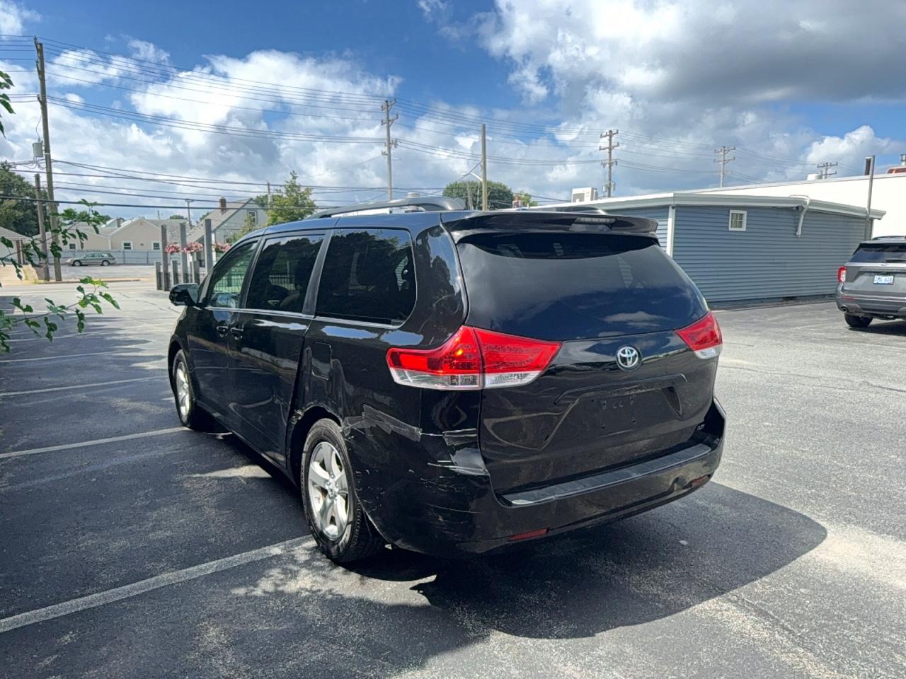 2013 Toyota Sienna Le Black vin: 5TDKK3DC7DS308522
