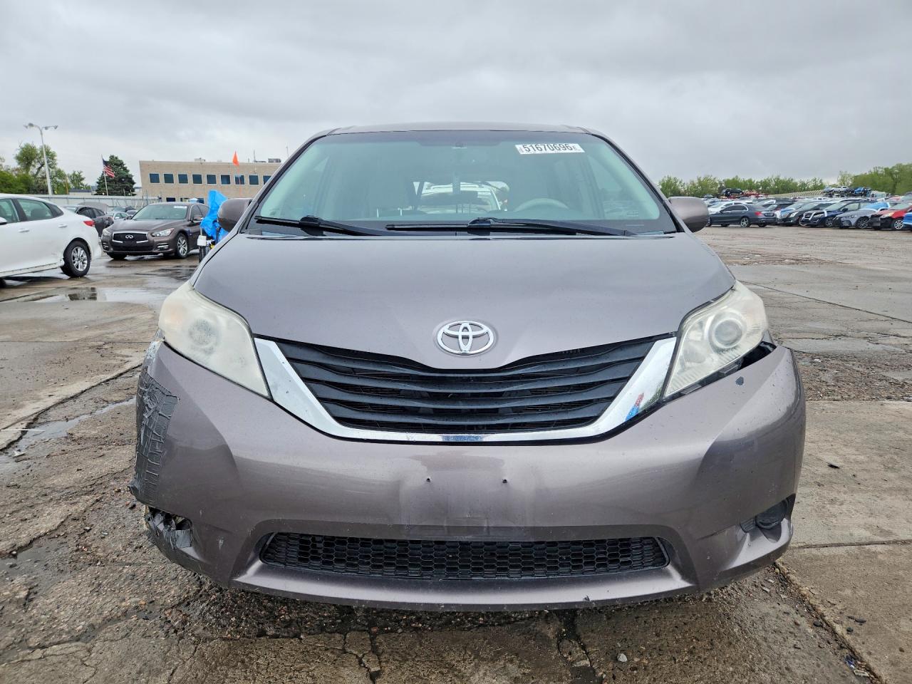 2013 Toyota Sienna Le Silver vin: 5TDKK3DC7DS331878