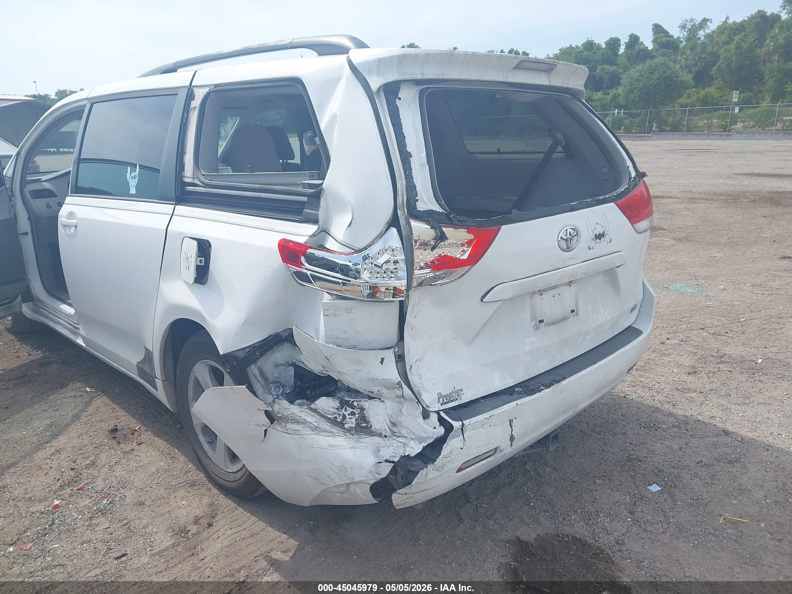 2013 Toyota Sienna Le V6 8 Passenger Белый vin: 5TDKK3DC7DS346512