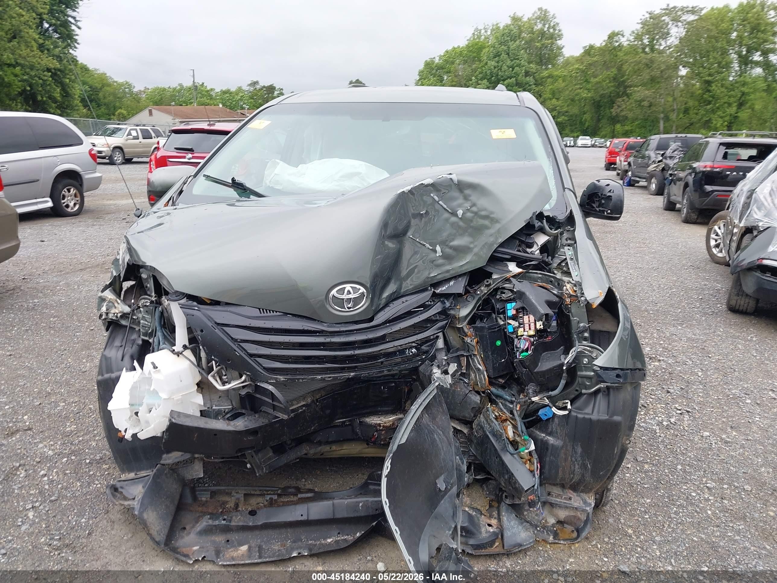 2013 Toyota Sienna Le V6 8 Passenger Gray vin: 5TDKK3DC7DS381017