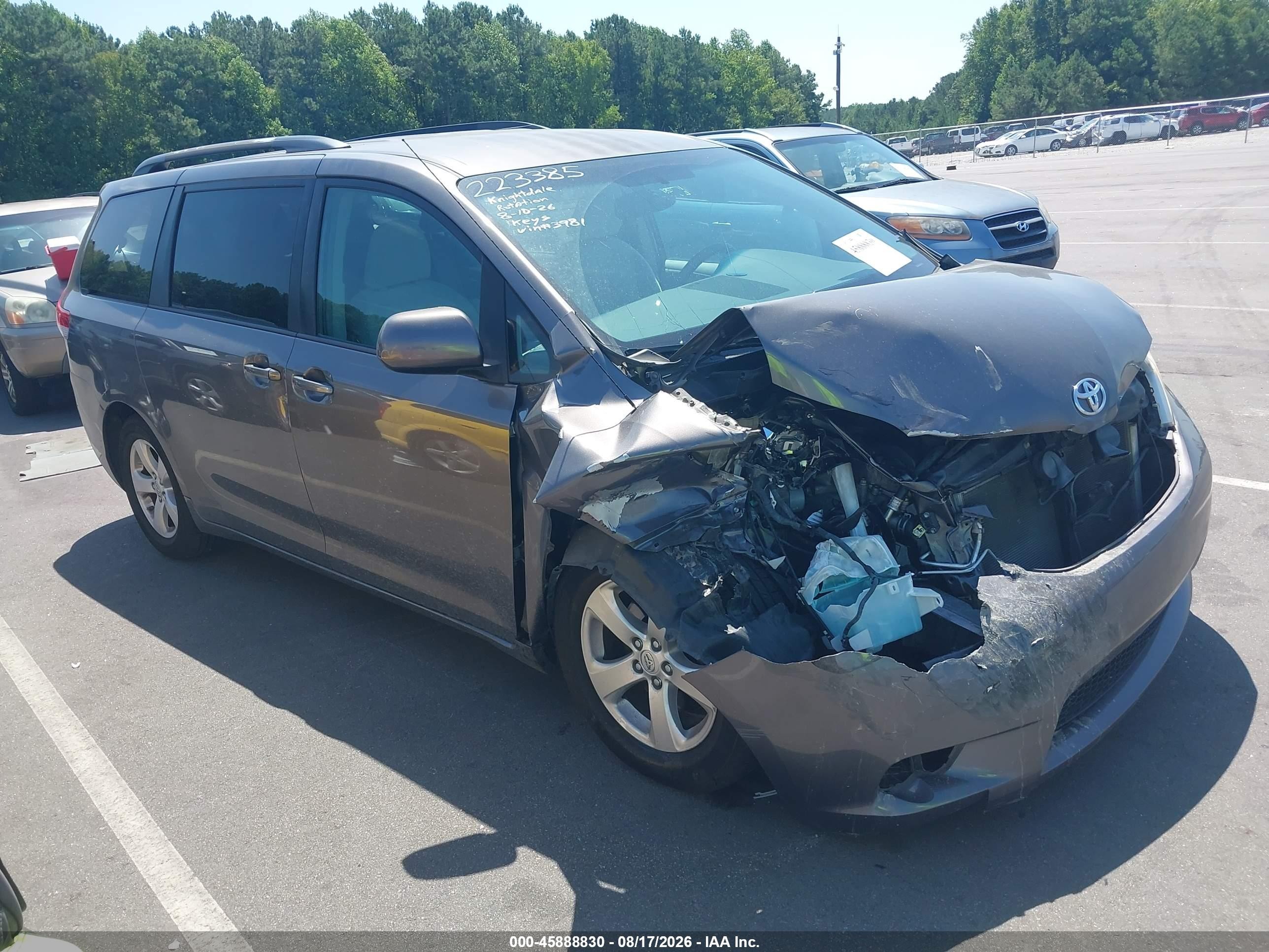2013 Toyota Sienna Le V6 8 Passenger Gray vin: 5TDKK3DC7DS383981
