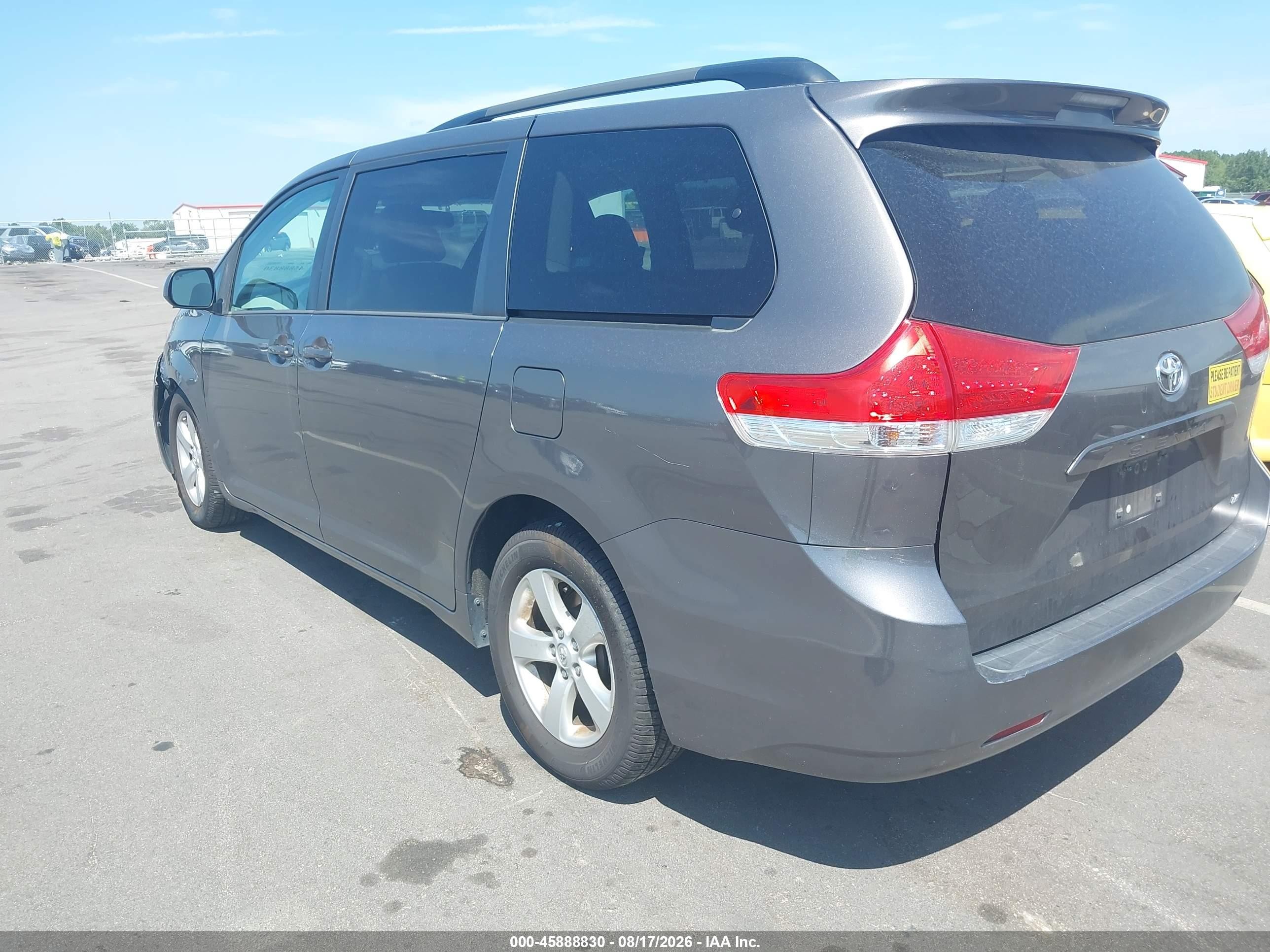 2013 Toyota Sienna Le V6 8 Passenger Gray vin: 5TDKK3DC7DS383981