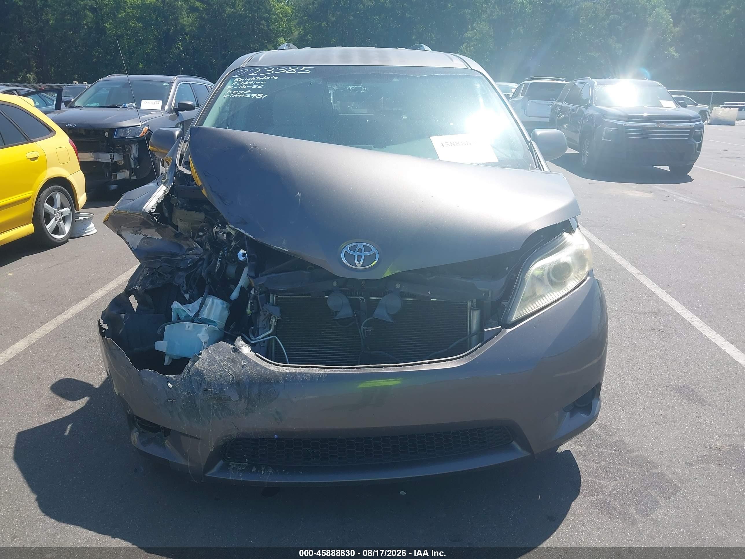 2013 Toyota Sienna Le V6 8 Passenger Gray vin: 5TDKK3DC7DS383981