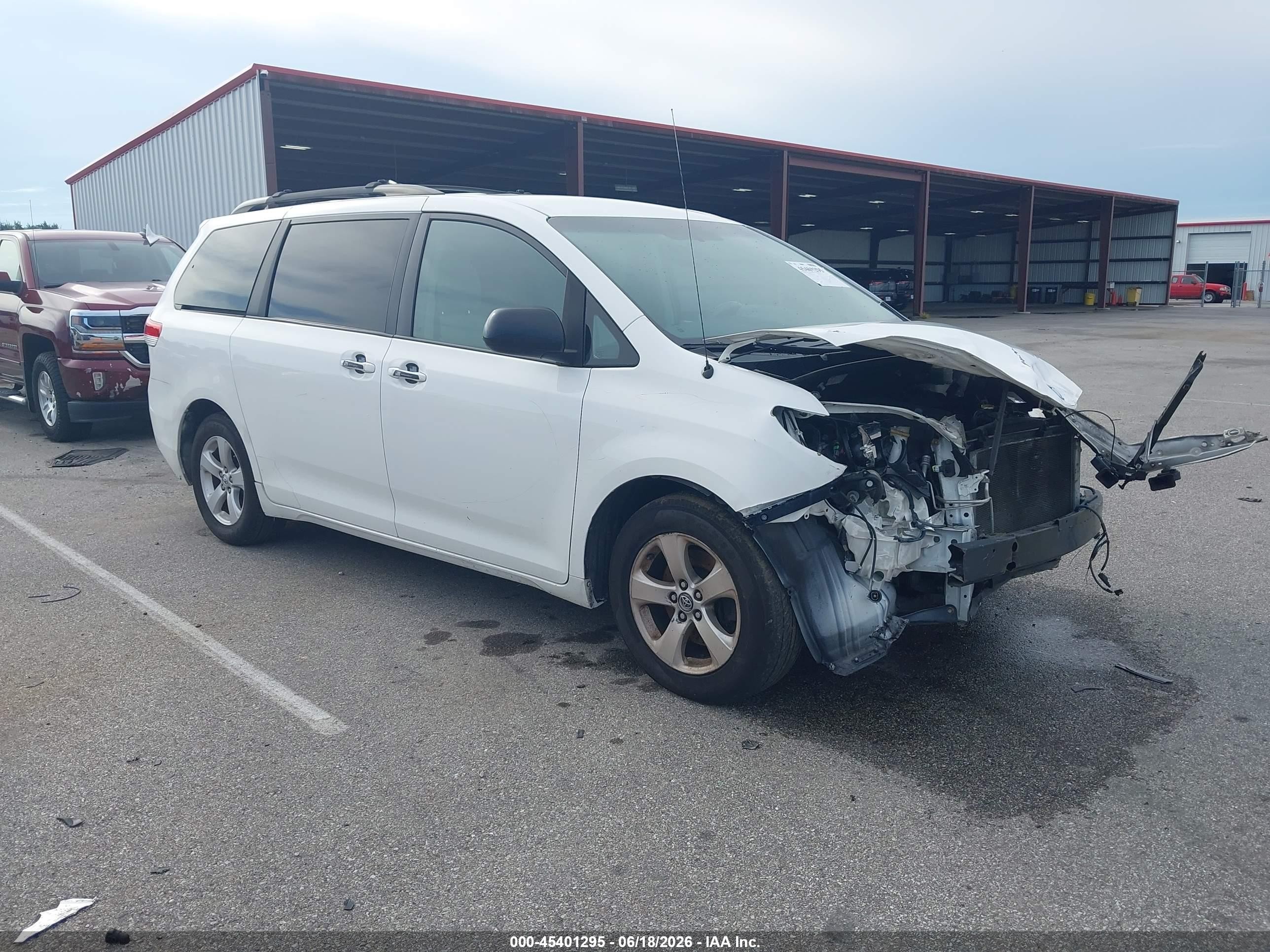 2013 Toyota Sienna Le V6 8 Passenger White vin: 5TDKK3DC7DS391398