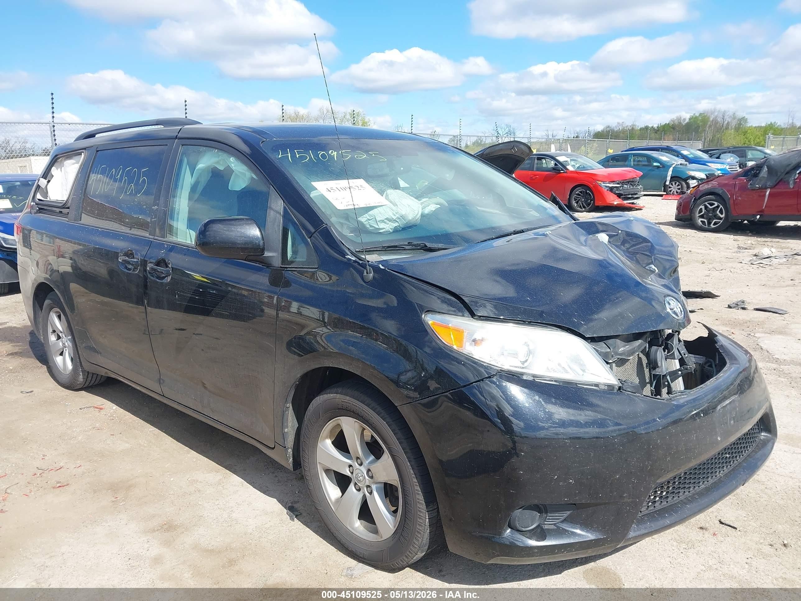2014 Toyota Sienna Le V6 8 Passenger Black vin: 5TDKK3DC7ES419377