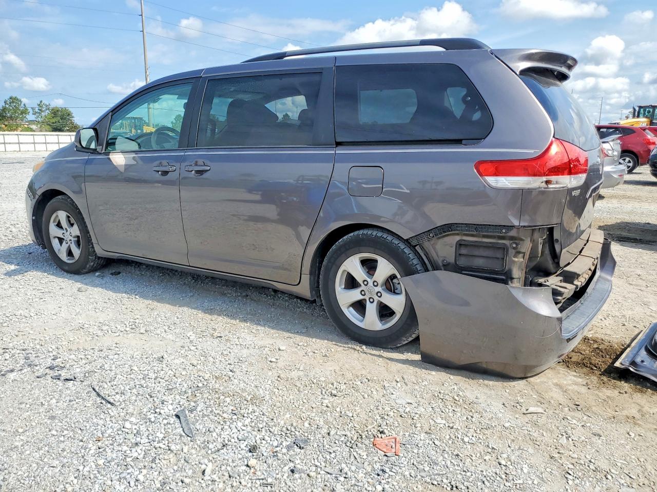 2014 Toyota Sienna Le Brown vin: 5TDKK3DC7ES485511