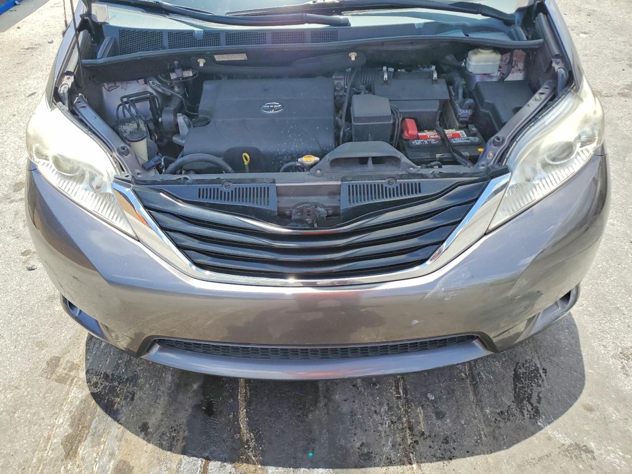 2014 Toyota Sienna Le Gray vin: 5TDKK3DC7ES499473