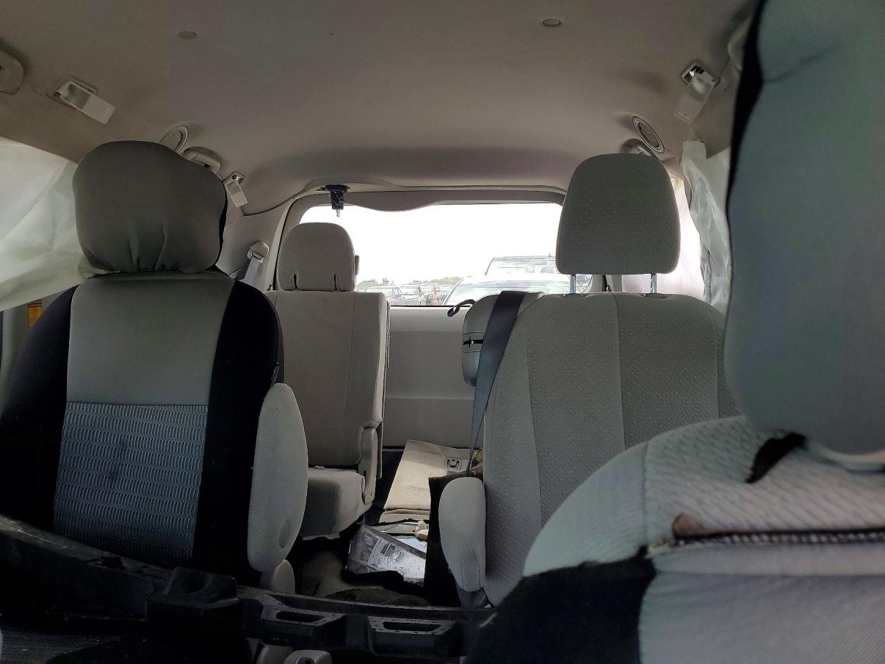 2014 Toyota Sienna Le Blue vin: 5TDKK3DC7ES500105