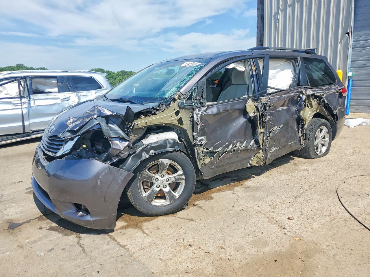 2014 Toyota Sienna Le Charcoal vin: 5TDKK3DC7ES501562