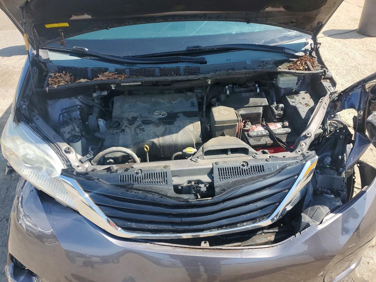 2014 Toyota Sienna Le Угольный vin: 5TDKK3DC7ES501562