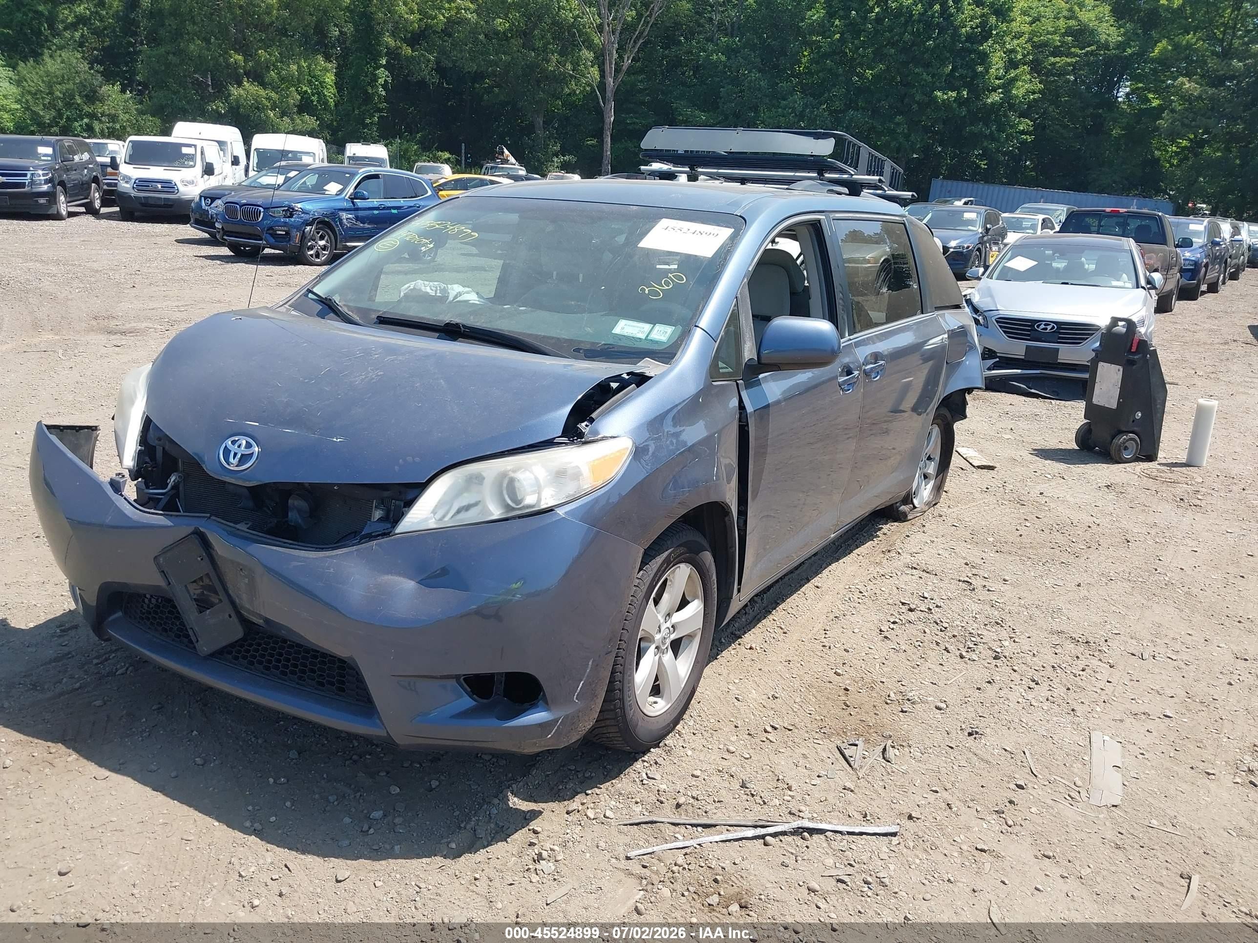 2014 Toyota Sienna Le V6 8 Passenger Gray vin: 5TDKK3DC7ES516661