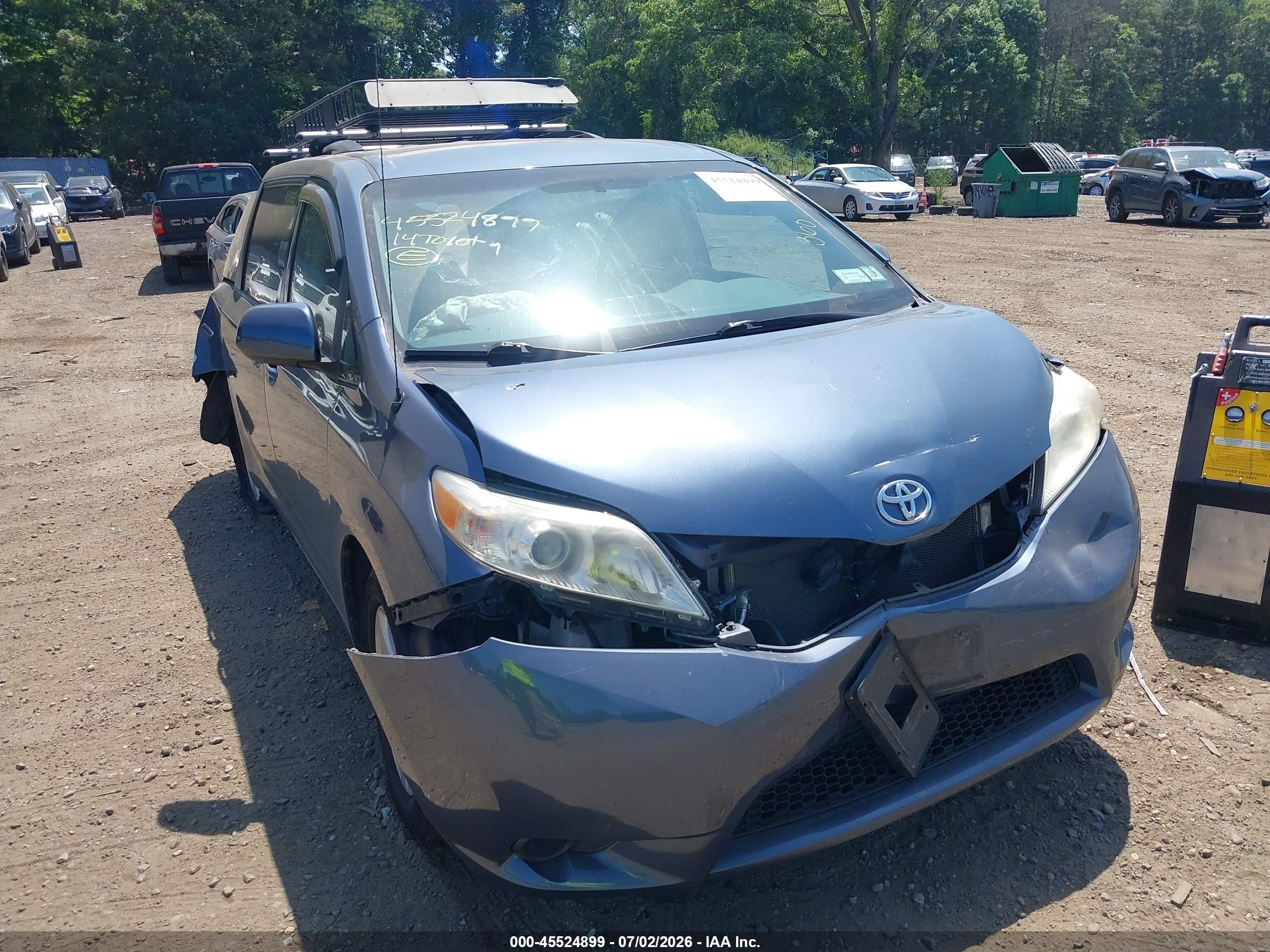 2014 Toyota Sienna Le V6 8 Passenger Gray vin: 5TDKK3DC7ES516661