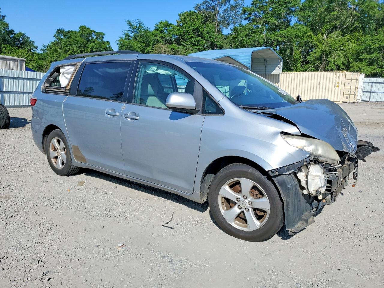 2015 Toyota Sienna Le Silver vin: 5TDKK3DC7FS527984