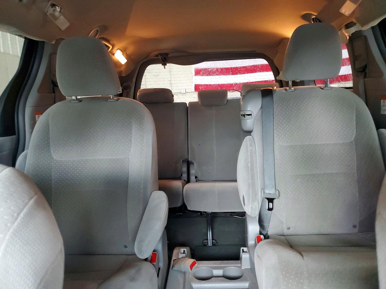 2015 Toyota Sienna Le Blue vin: 5TDKK3DC7FS528925