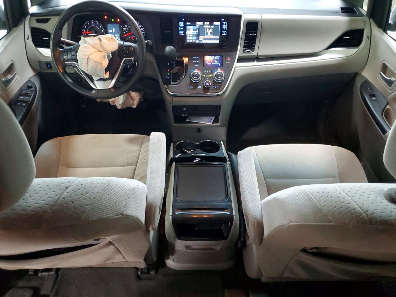 2015 Toyota Sienna Le Blue vin: 5TDKK3DC7FS528925