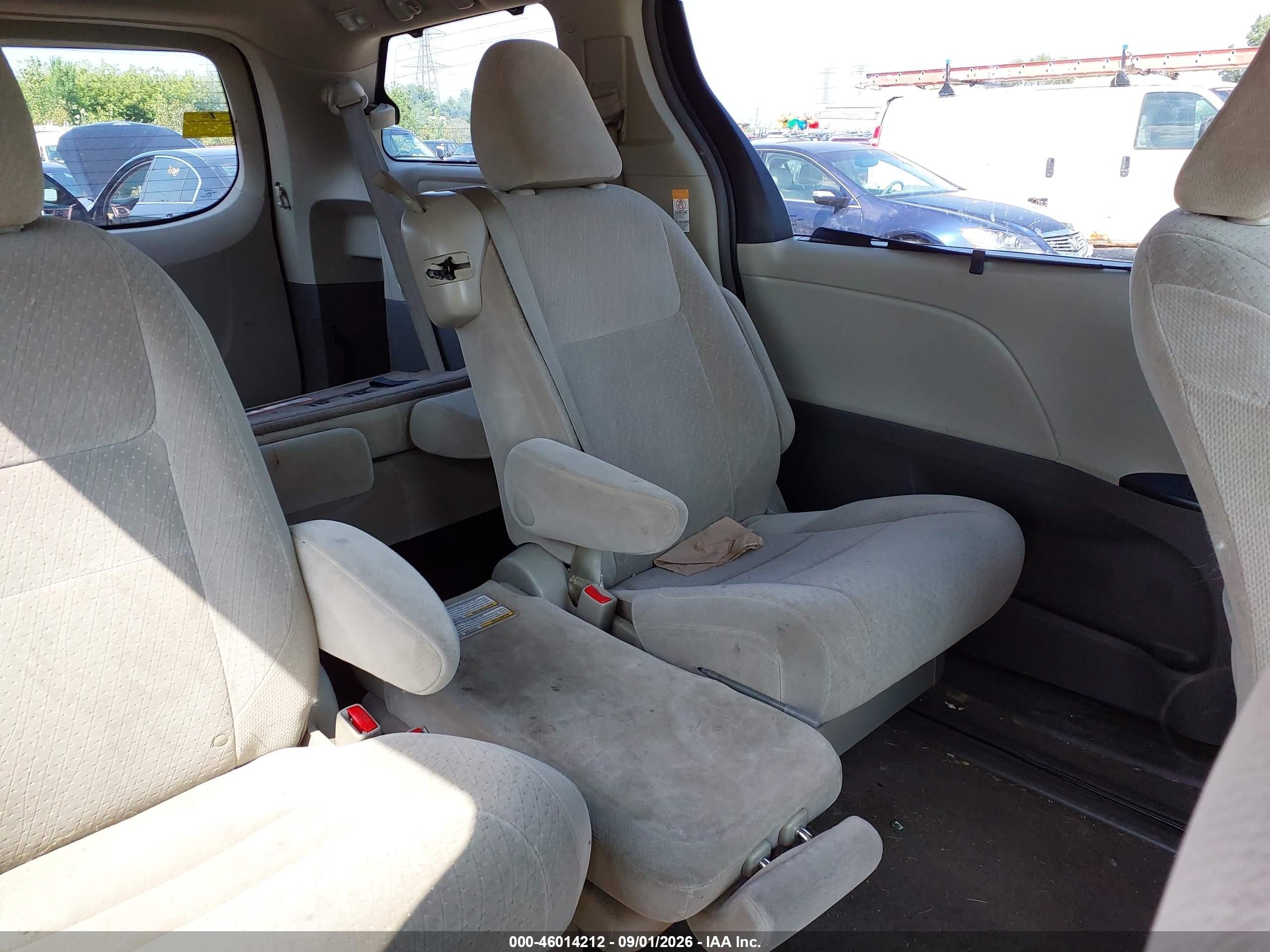 2015 Toyota Sienna Le 8 Passenger Black vin: 5TDKK3DC7FS570415