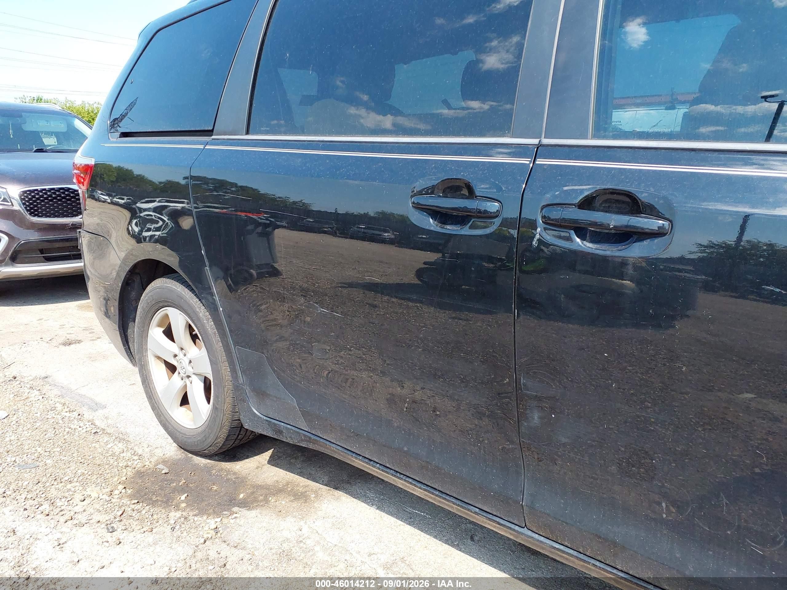 2015 Toyota Sienna Le 8 Passenger Black vin: 5TDKK3DC7FS570415