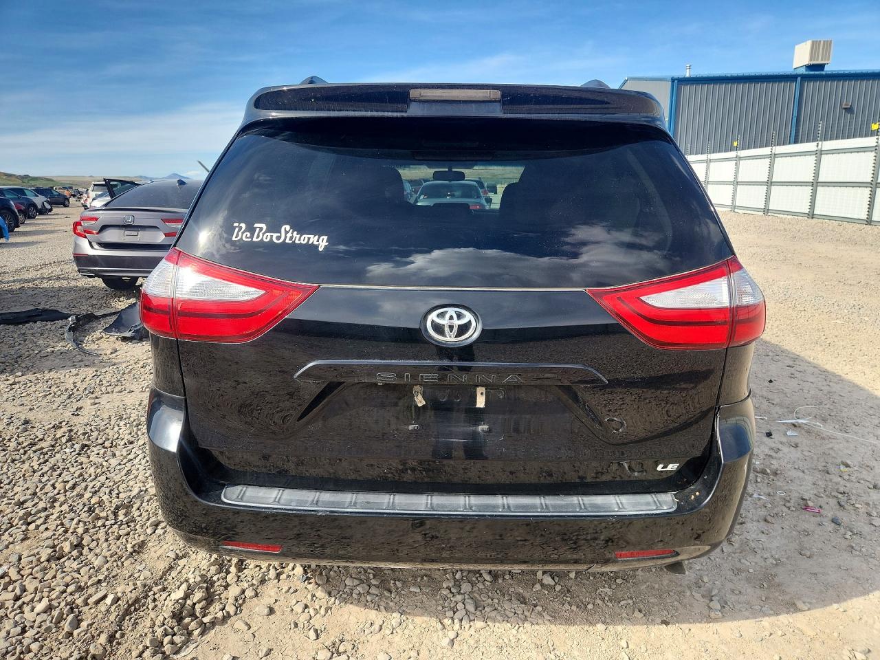 2015 Toyota Sienna Le Black vin: 5TDKK3DC7FS583908