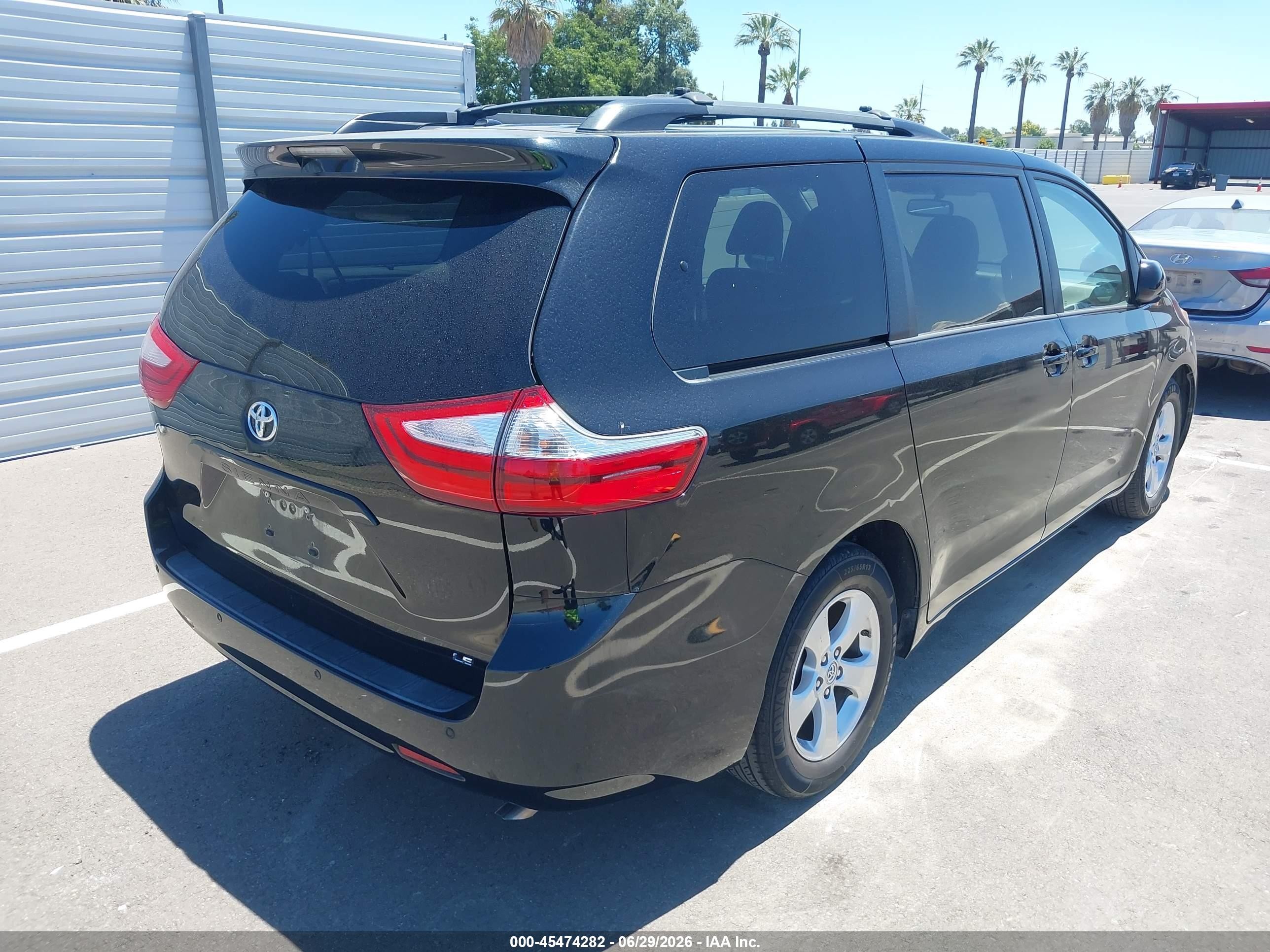 2015 Toyota Sienna Le 8 Passenger Black vin: 5TDKK3DC7FS586677
