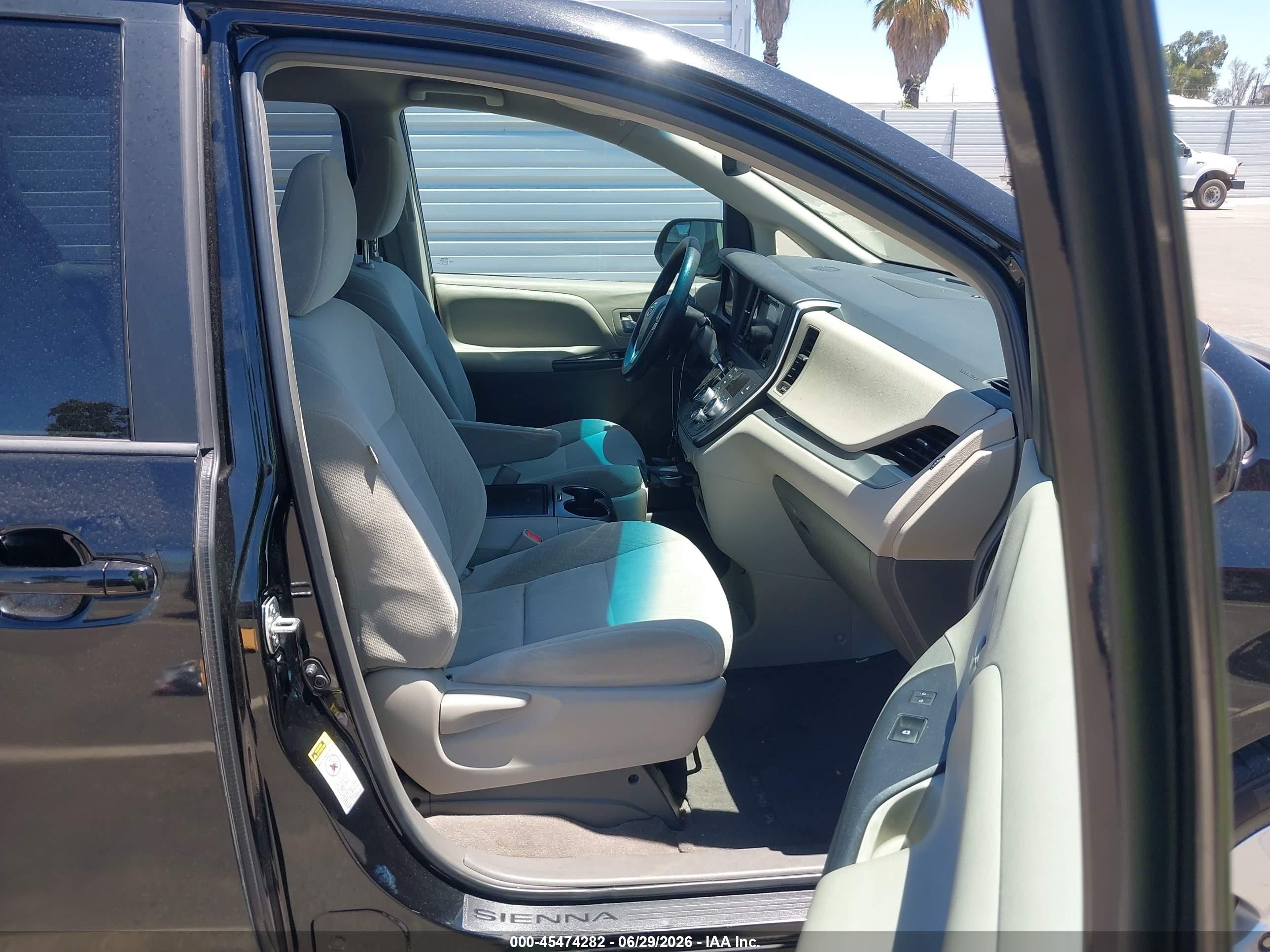 2015 Toyota Sienna Le 8 Passenger Black vin: 5TDKK3DC7FS586677
