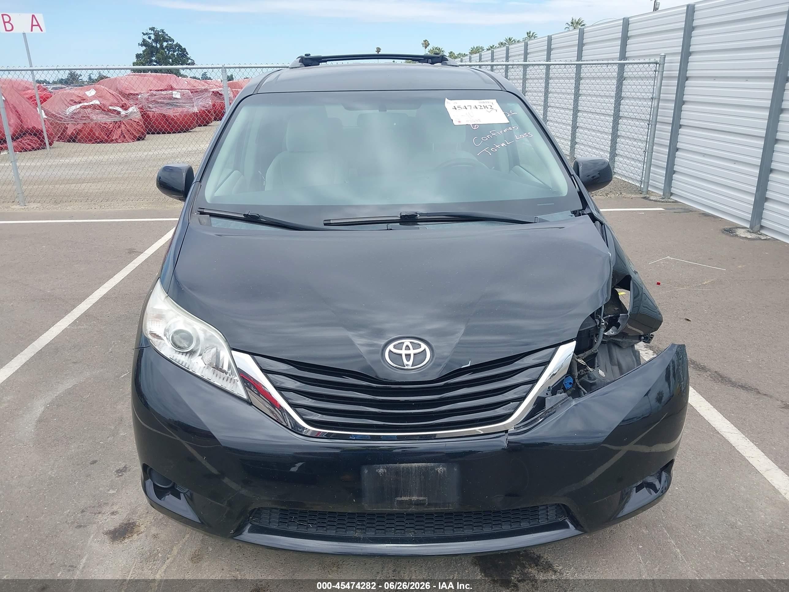 2015 Toyota Sienna Le 8 Passenger Black vin: 5TDKK3DC7FS586677