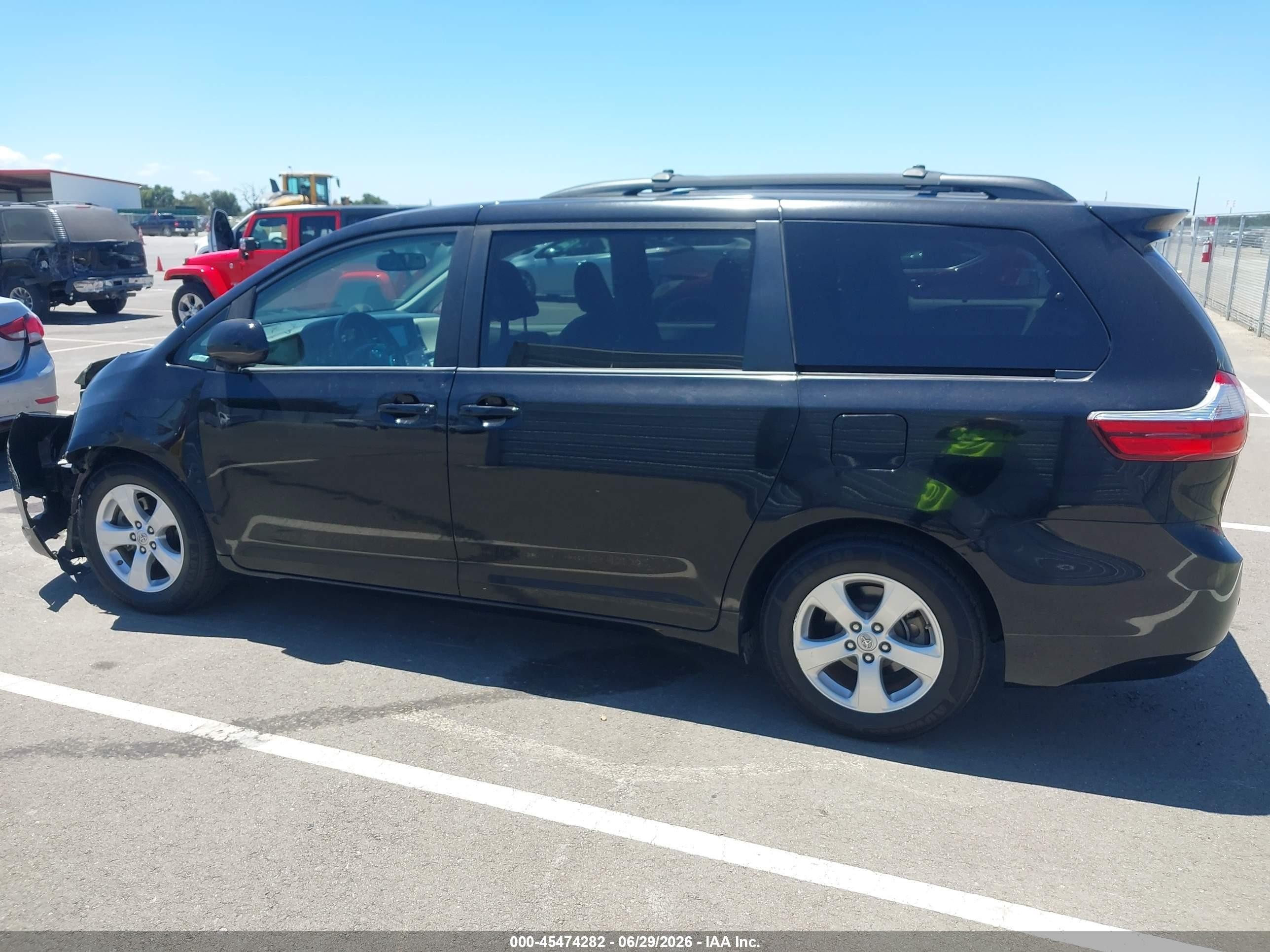 2015 Toyota Sienna Le 8 Passenger Black vin: 5TDKK3DC7FS586677