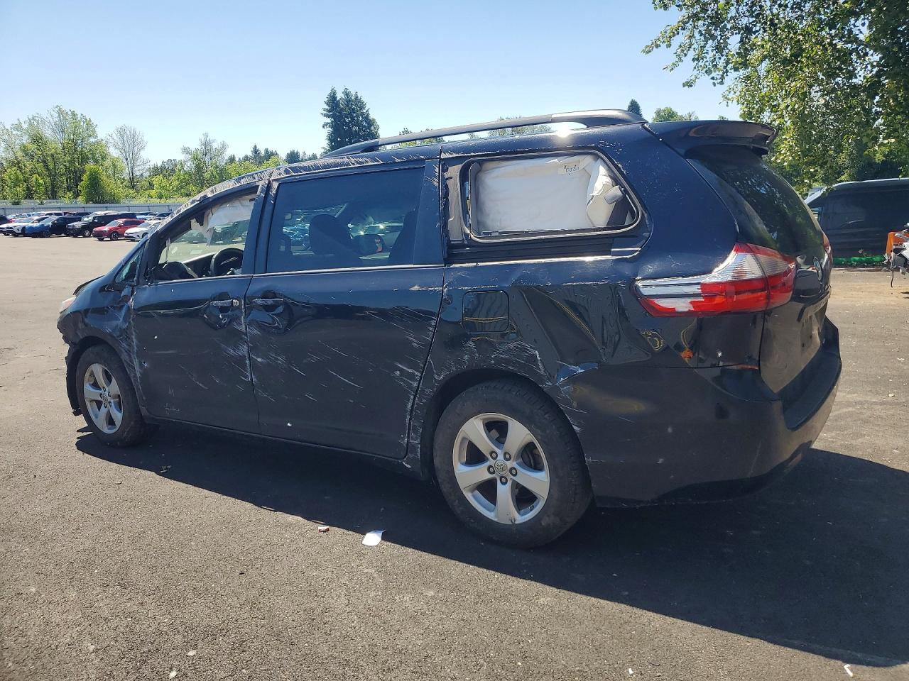 2015 Toyota Sienna Le Черный vin: 5TDKK3DC7FS611657