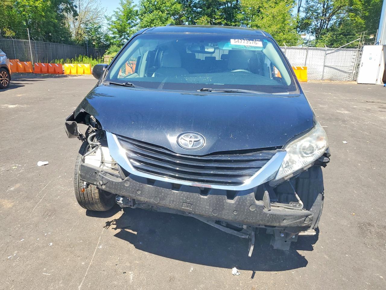2015 Toyota Sienna Le Черный vin: 5TDKK3DC7FS611657