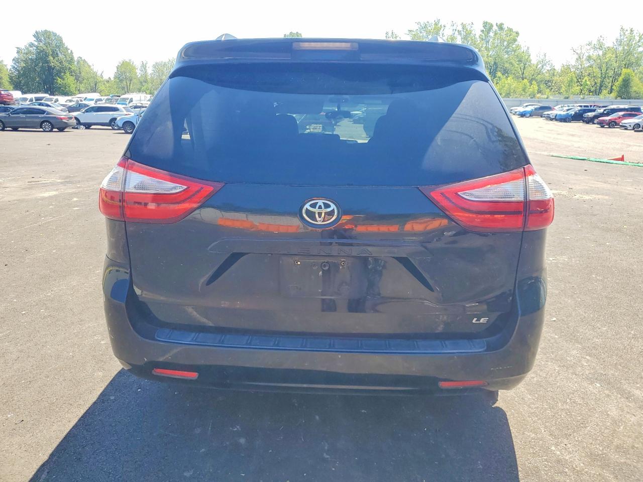 2015 Toyota Sienna Le Черный vin: 5TDKK3DC7FS611657