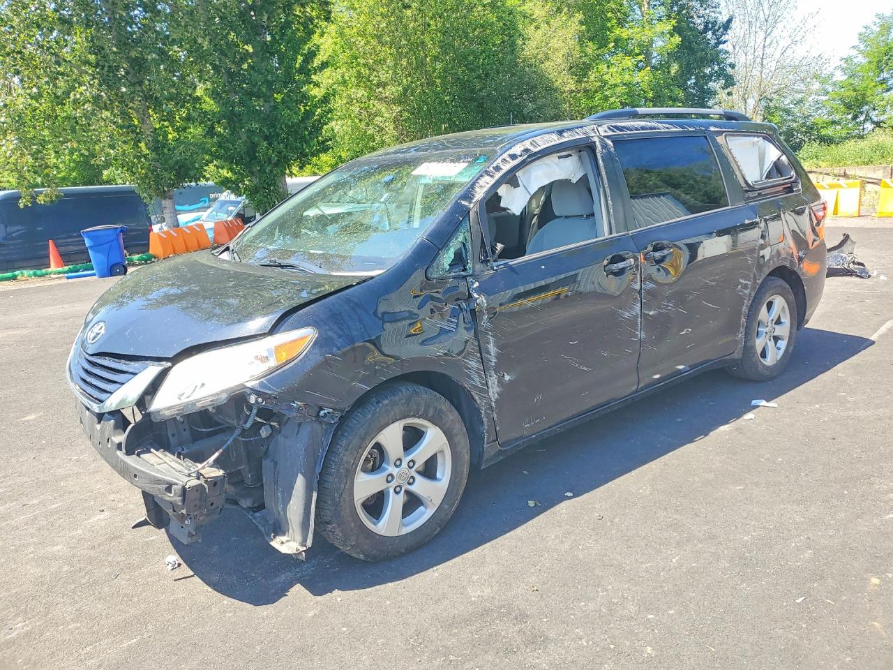 2015 Toyota Sienna Le Черный vin: 5TDKK3DC7FS611657