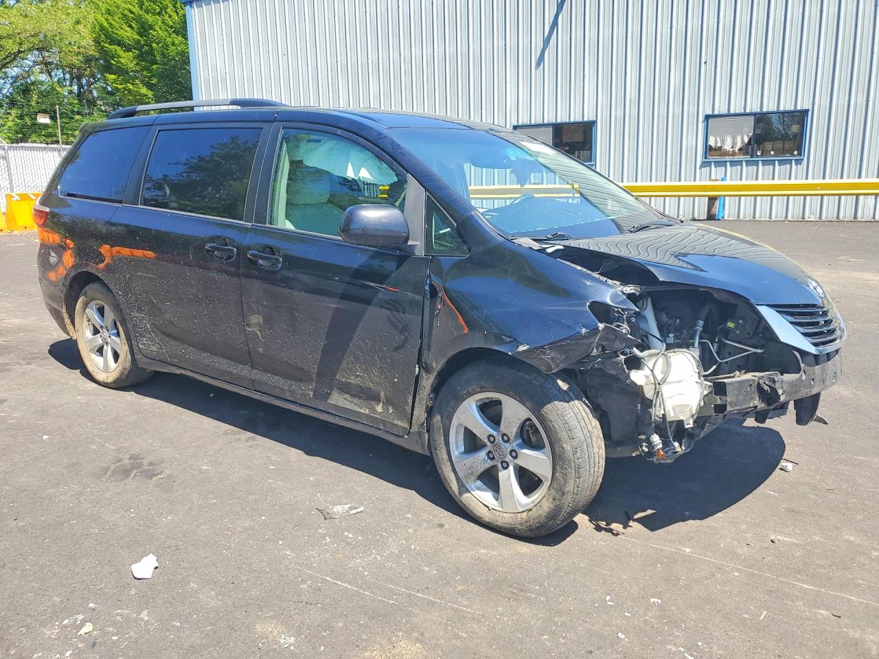 2015 Toyota Sienna Le Черный vin: 5TDKK3DC7FS611657