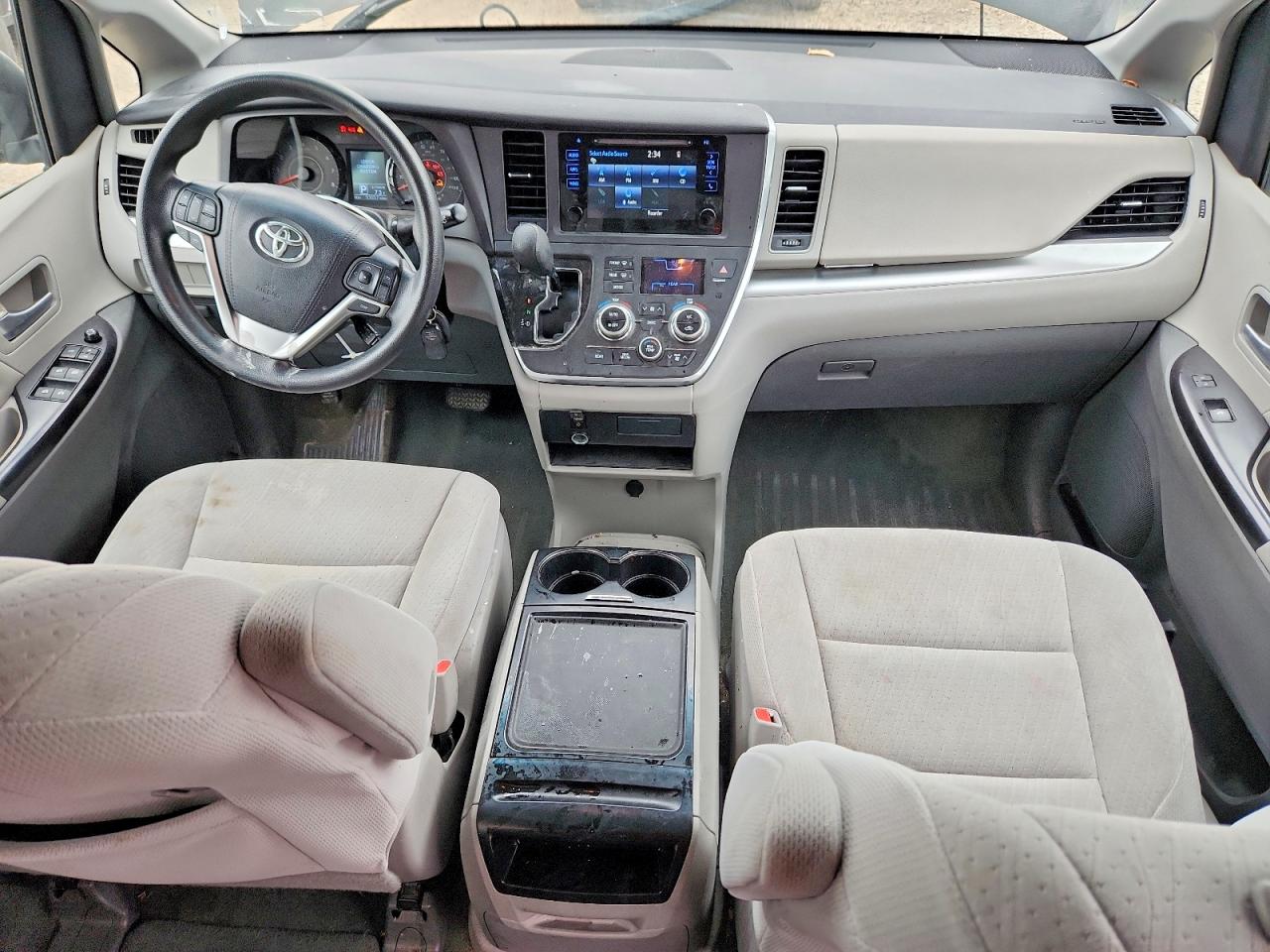 2015 Toyota Sienna Le Серый vin: 5TDKK3DC7FS629754