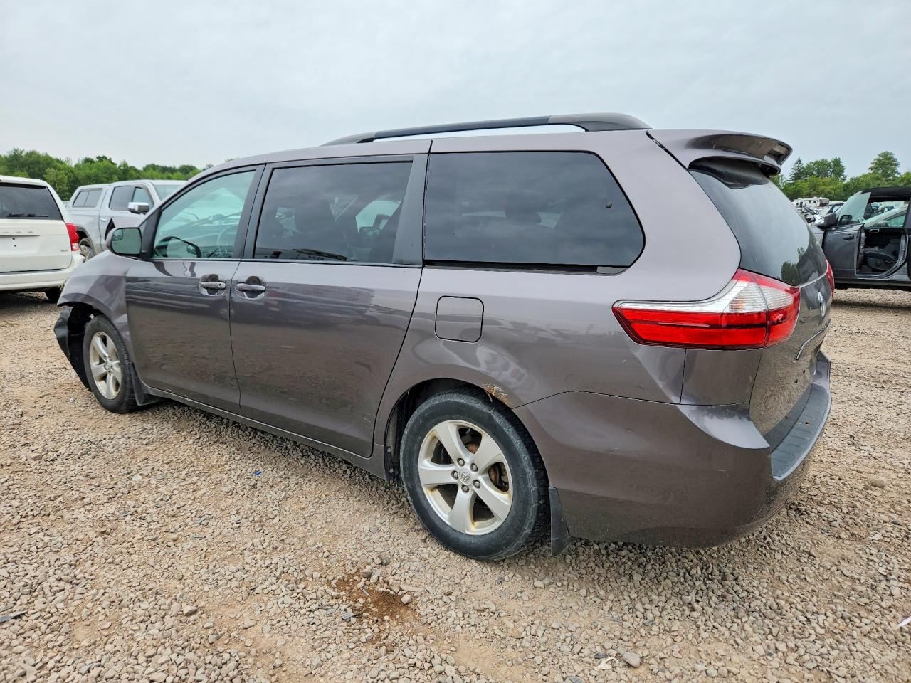 2015 Toyota Sienna Le Серый vin: 5TDKK3DC7FS629754
