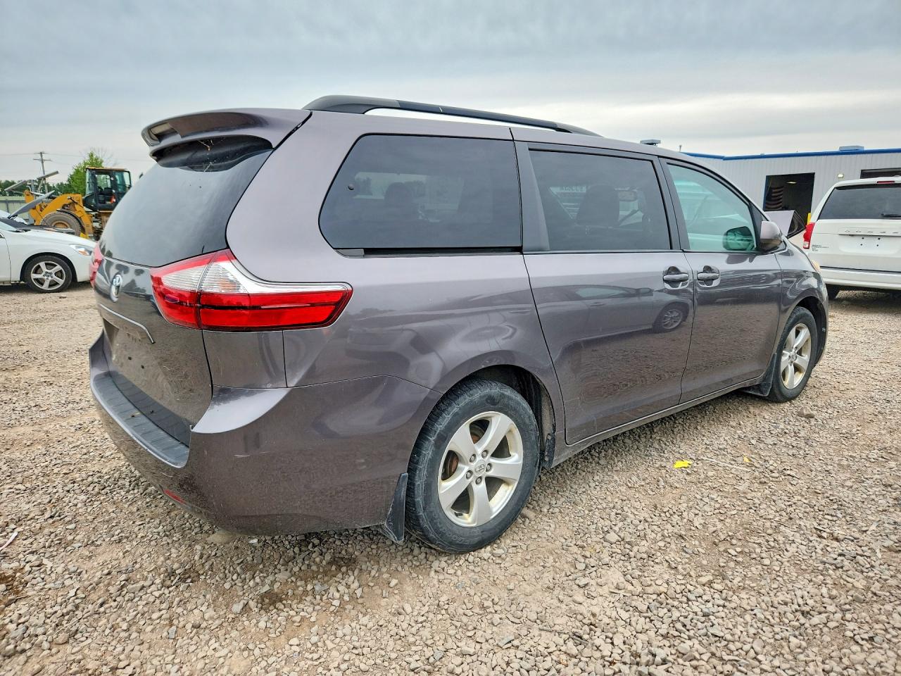 2015 Toyota Sienna Le Серый vin: 5TDKK3DC7FS629754