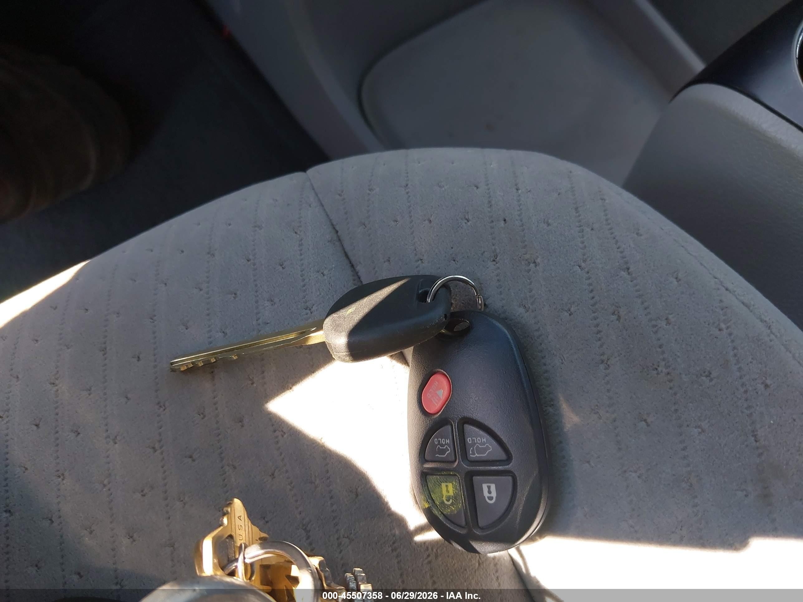 2015 Toyota Sienna Le 8 Passenger Серый vin: 5TDKK3DC7FS630614