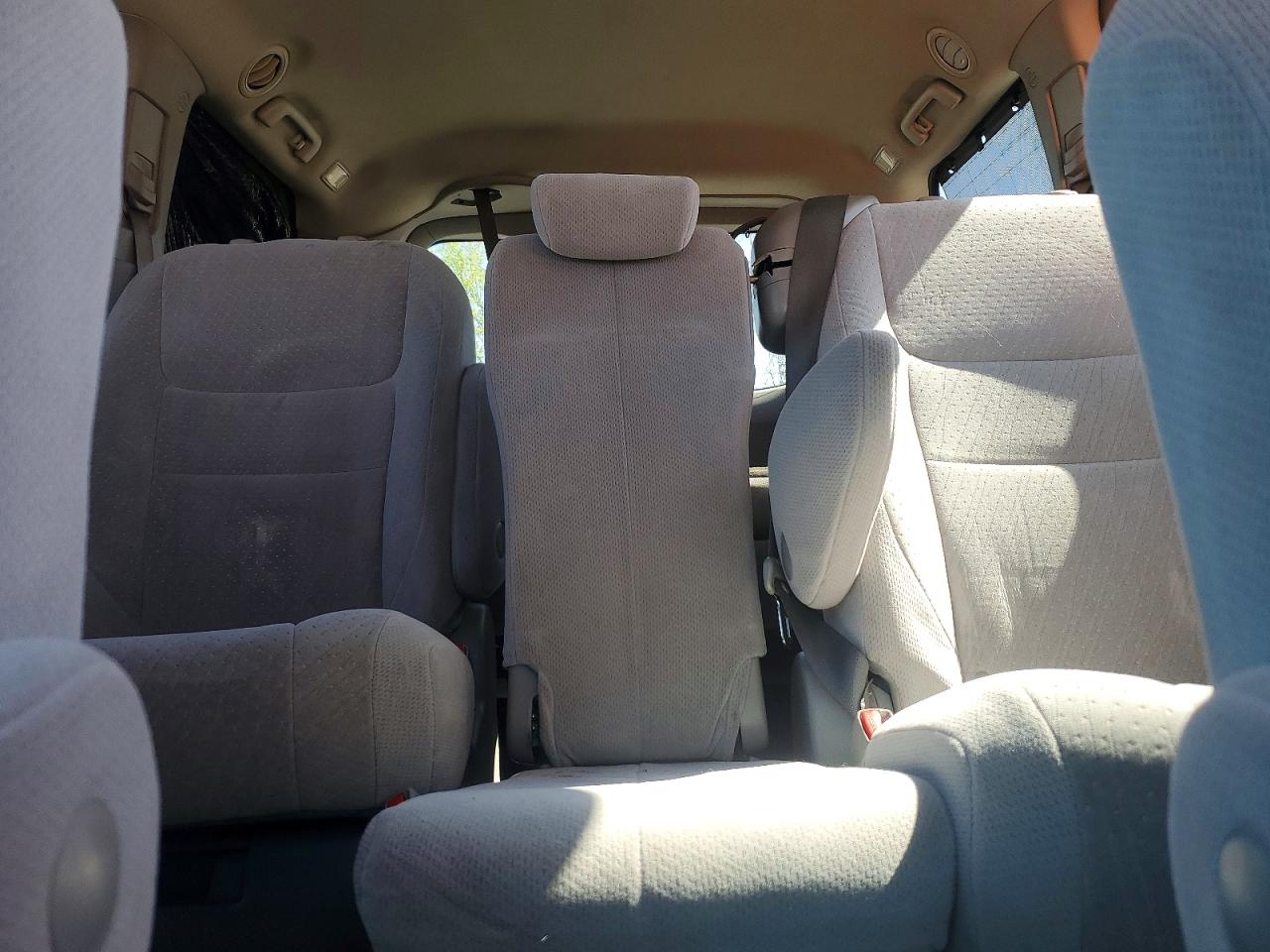 2015 Toyota Sienna Le 8-passenger Burgundy vin: 5TDKK3DC7FS670496