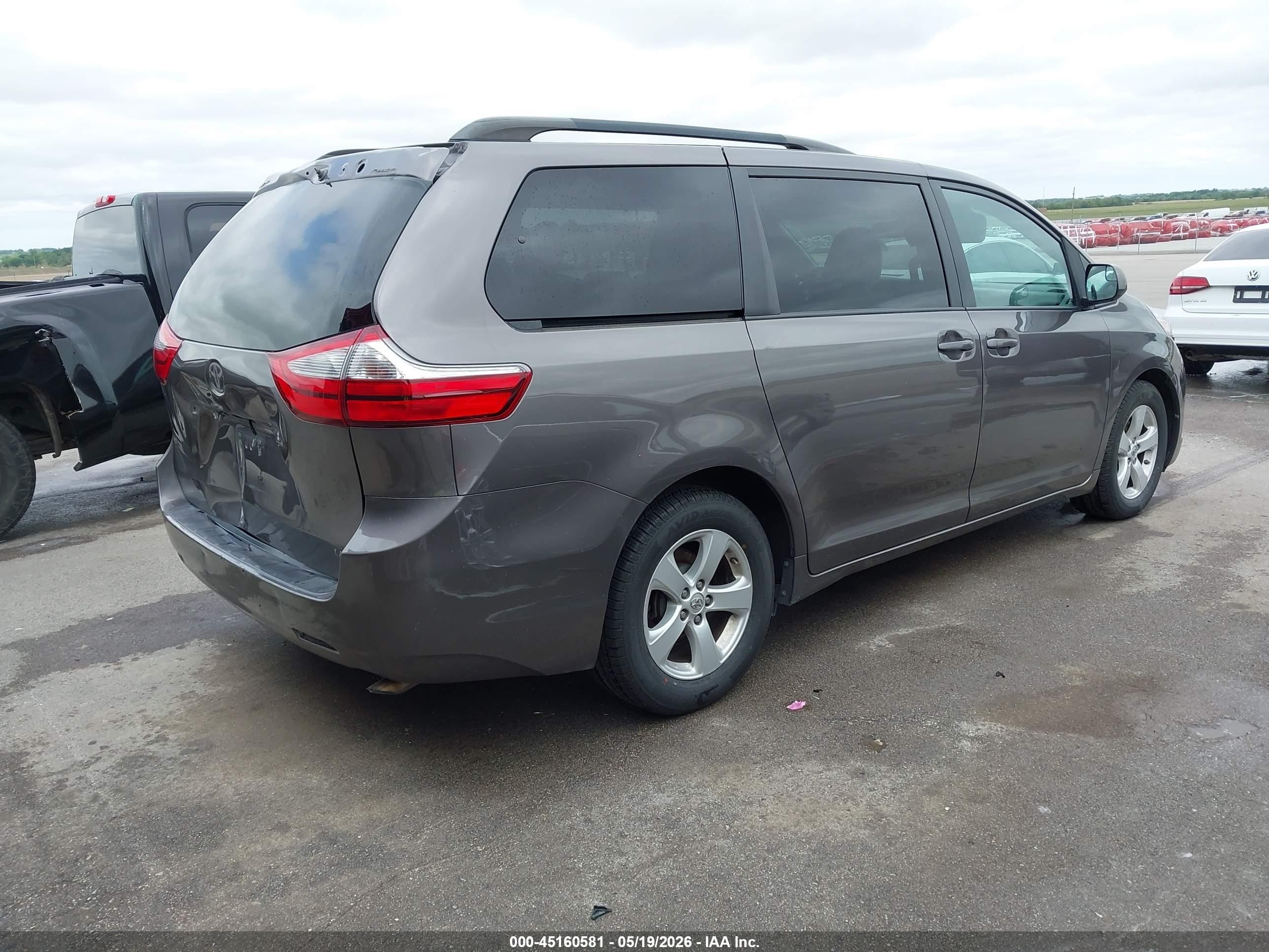 2015 Toyota Sienna Le 8 Passenger Серый vin: 5TDKK3DC7FS682261