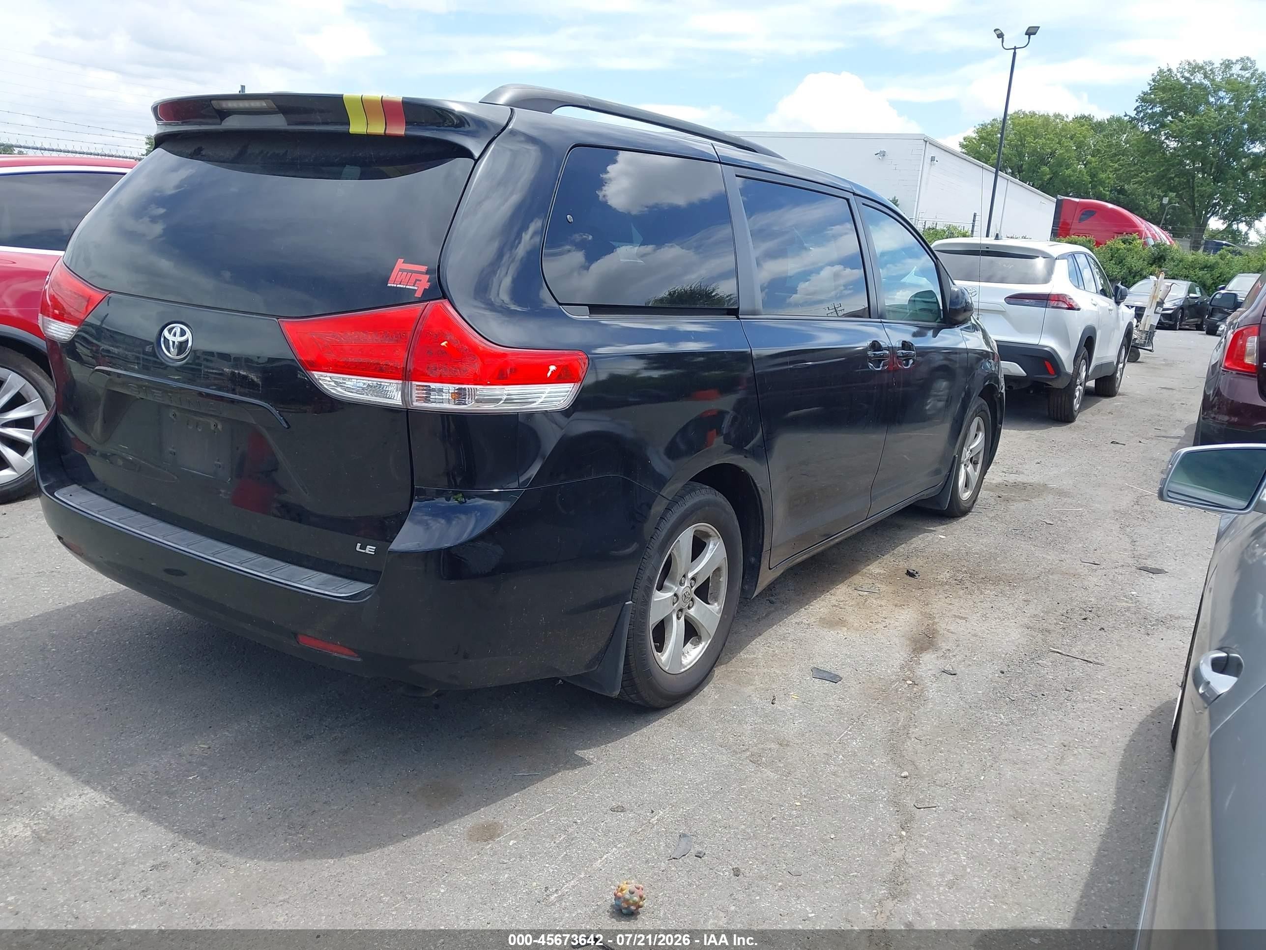 2011 Toyota Sienna Le V6 Black vin: 5TDKK3DC8BS040917