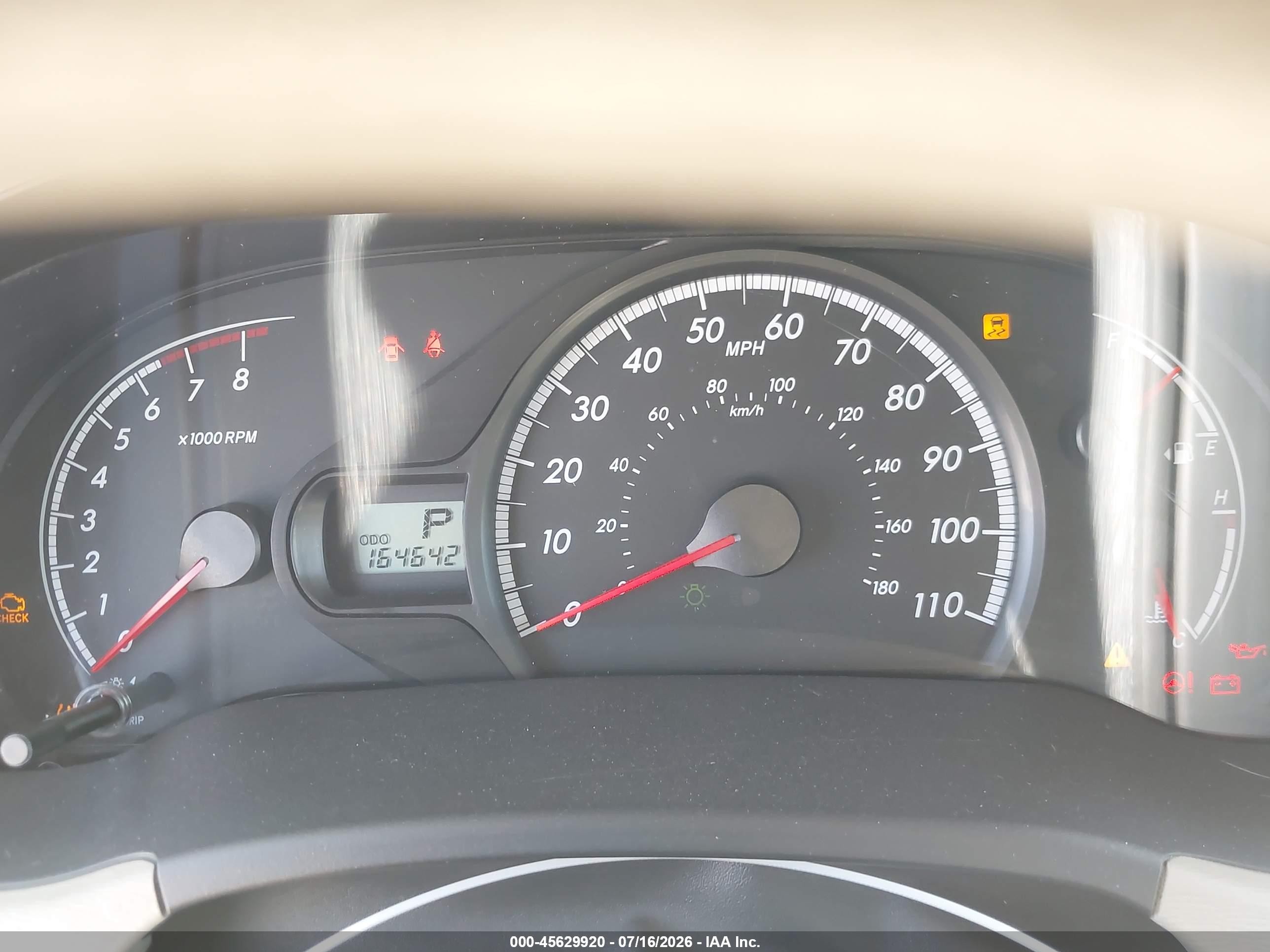2011 Toyota Sienna Le V6 Серый vin: 5TDKK3DC8BS043252