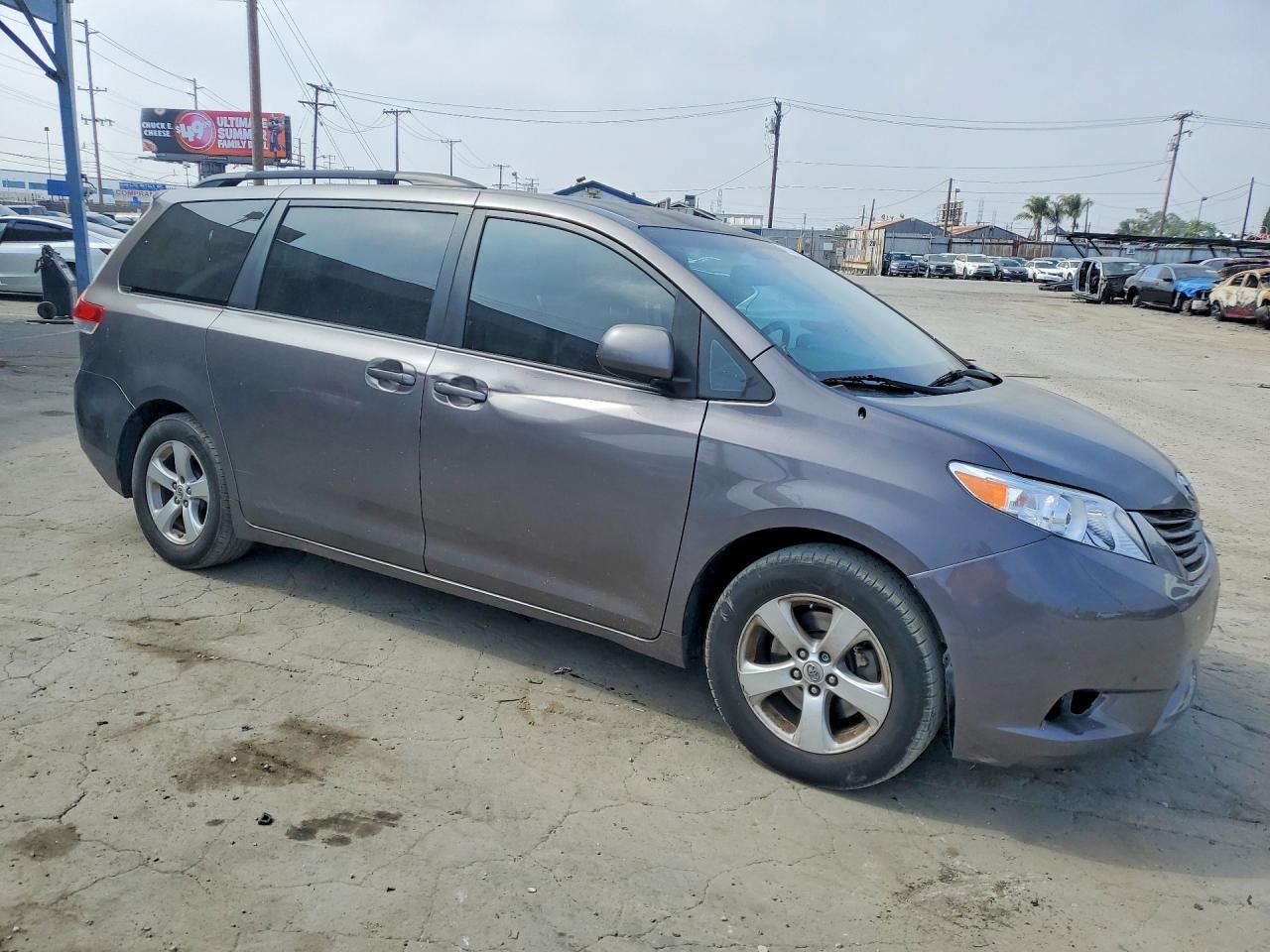 2011 Toyota Sienna Le Gray vin: 5TDKK3DC8BS046488