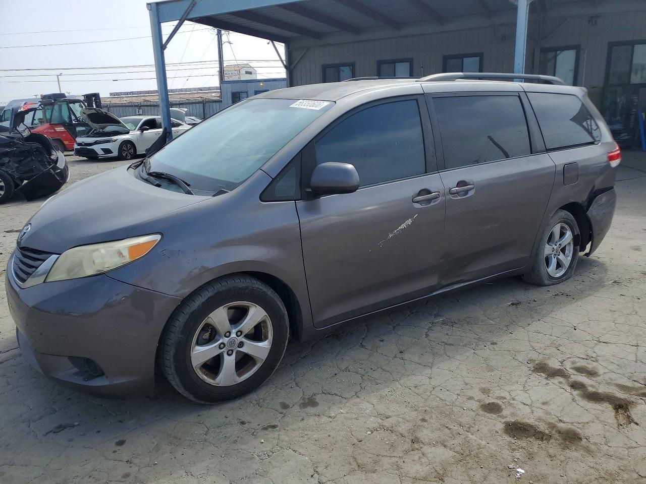 2011 Toyota Sienna Le Gray vin: 5TDKK3DC8BS046488