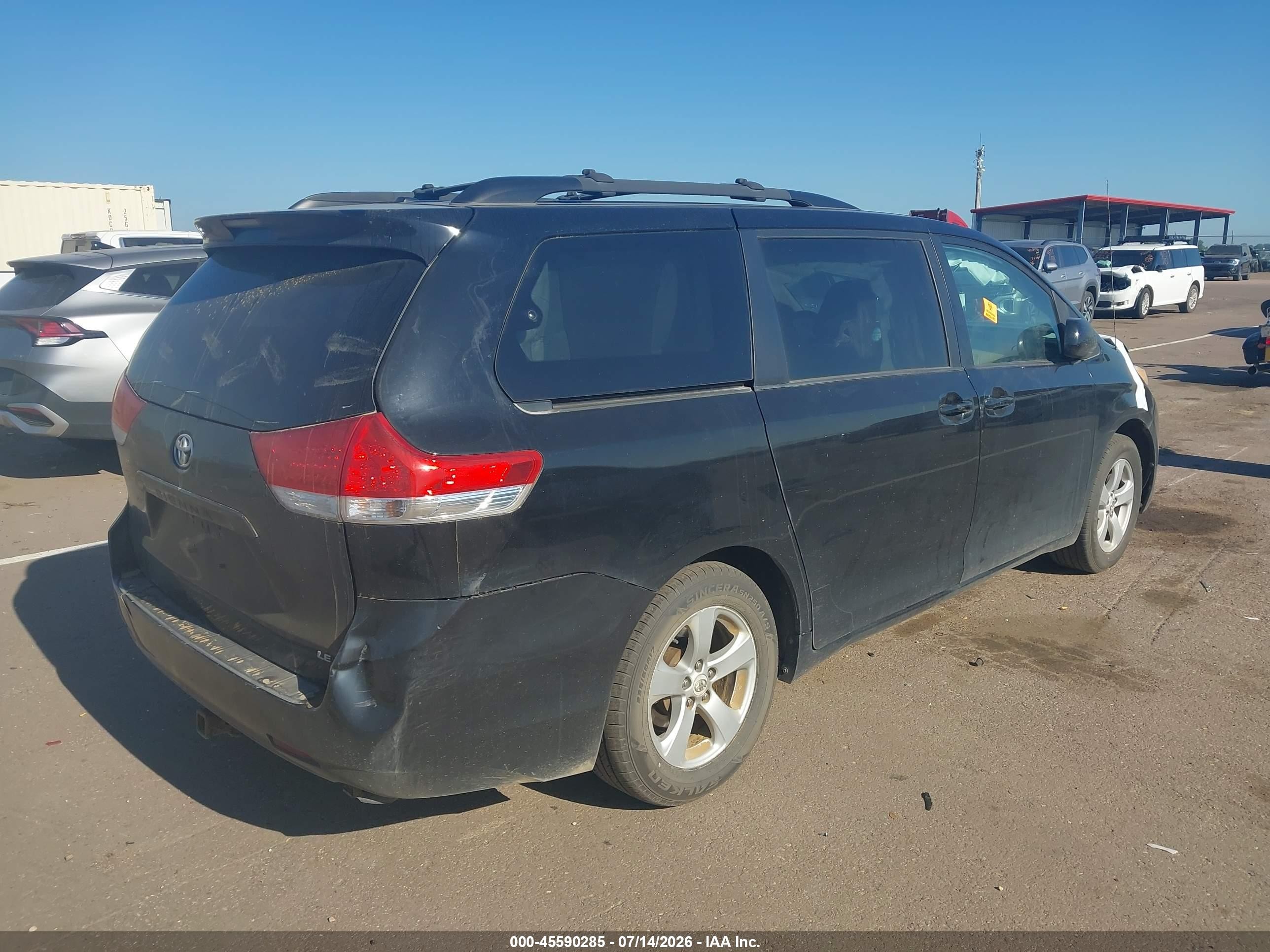 2011 Toyota Sienna Le V6 Black vin: 5TDKK3DC8BS079233