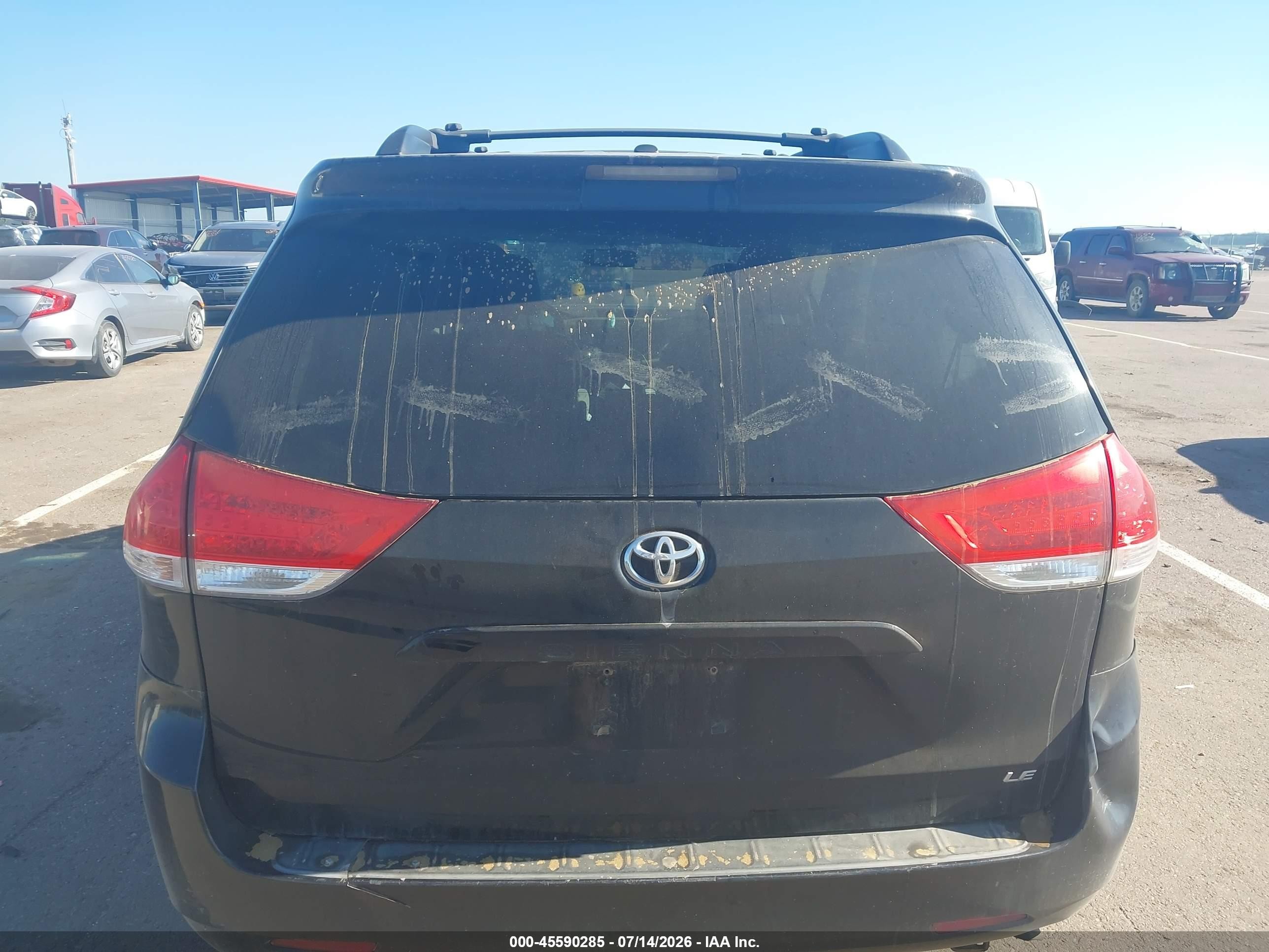 2011 Toyota Sienna Le V6 Black vin: 5TDKK3DC8BS079233