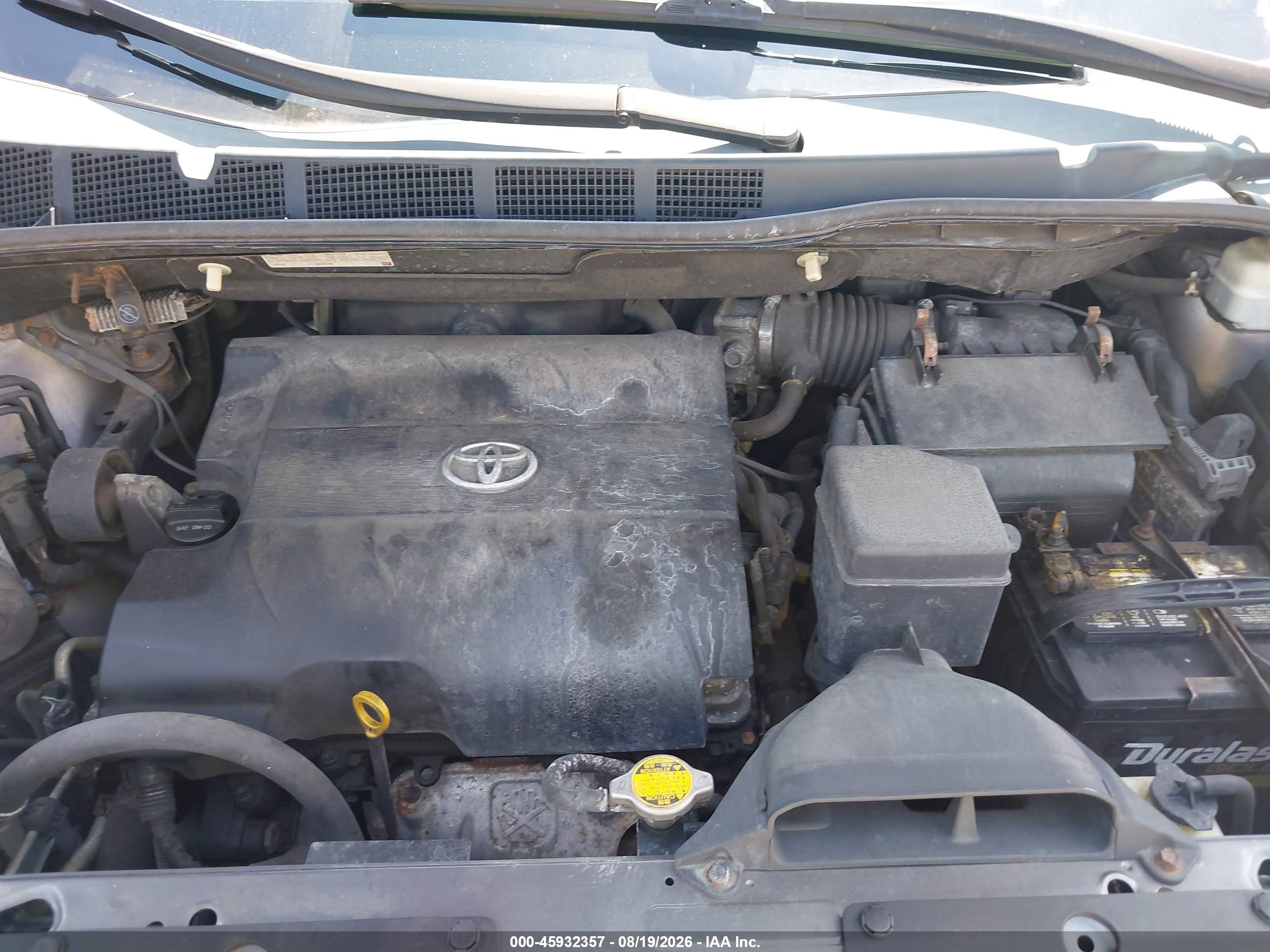 2011 Toyota Sienna Le V6 Gray vin: 5TDKK3DC8BS085419