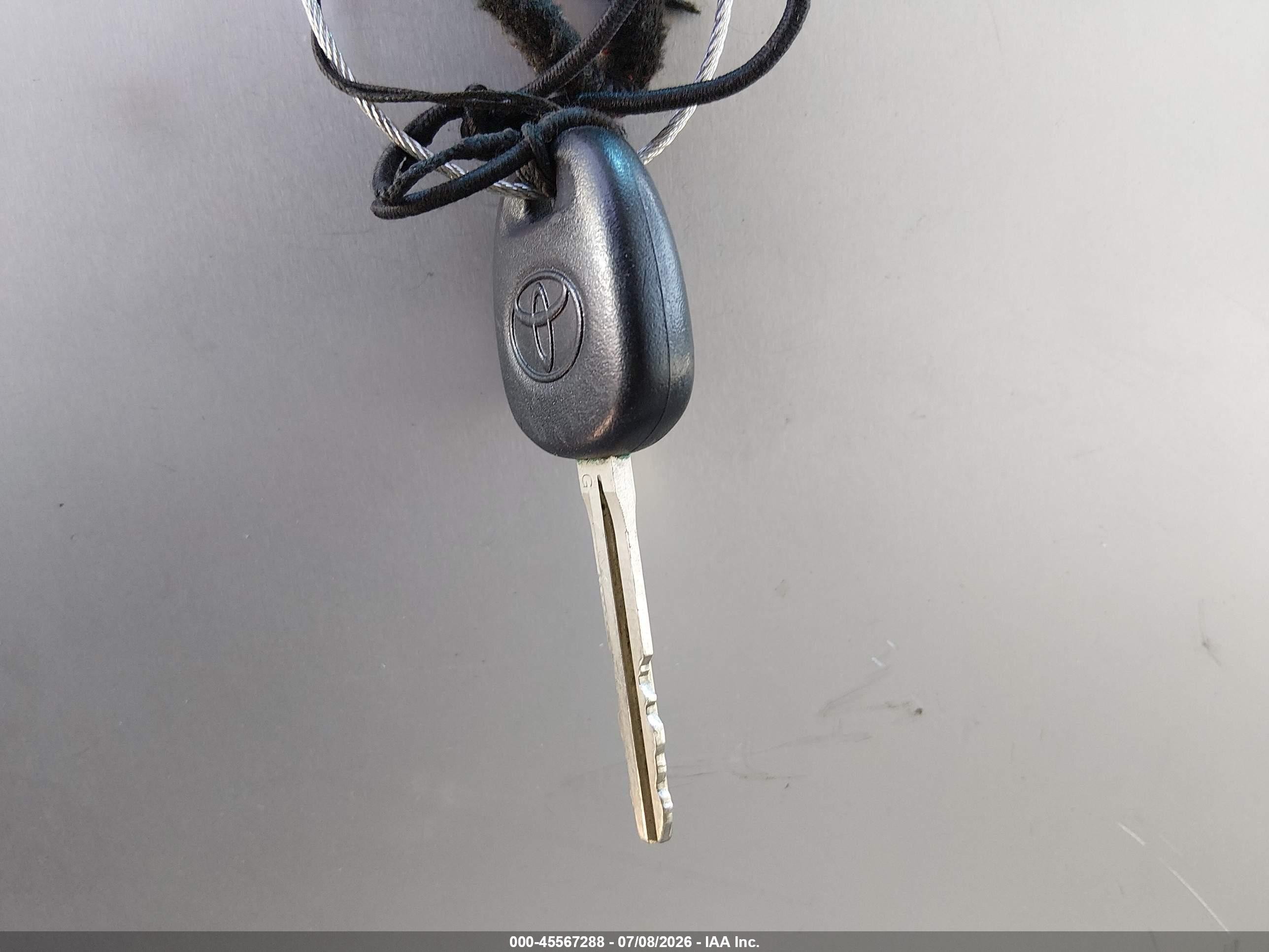 2011 Toyota Sienna Le V6 Серебряный vin: 5TDKK3DC8BS098672