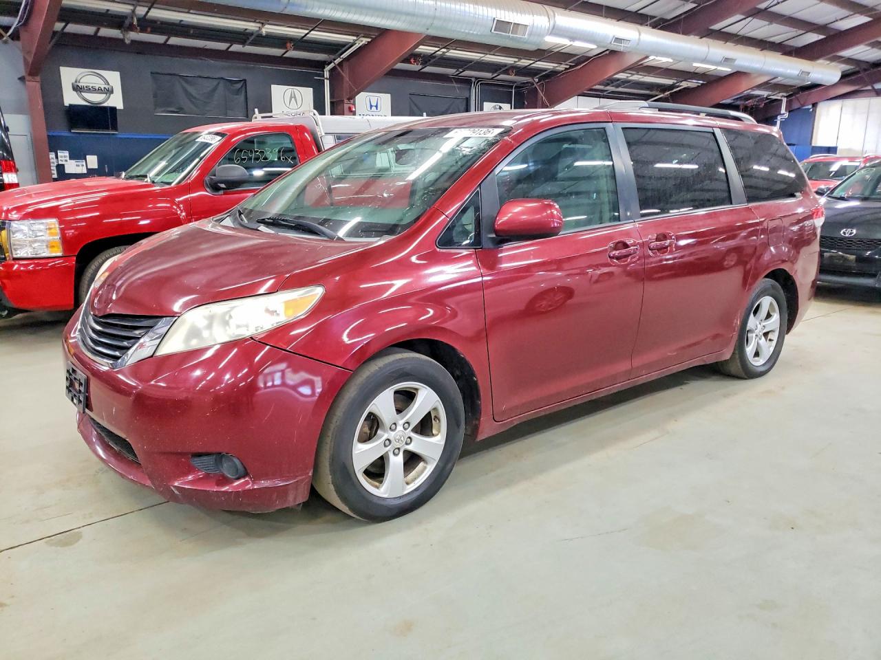2011 Toyota Sienna Le Red vin: 5TDKK3DC8BS156246